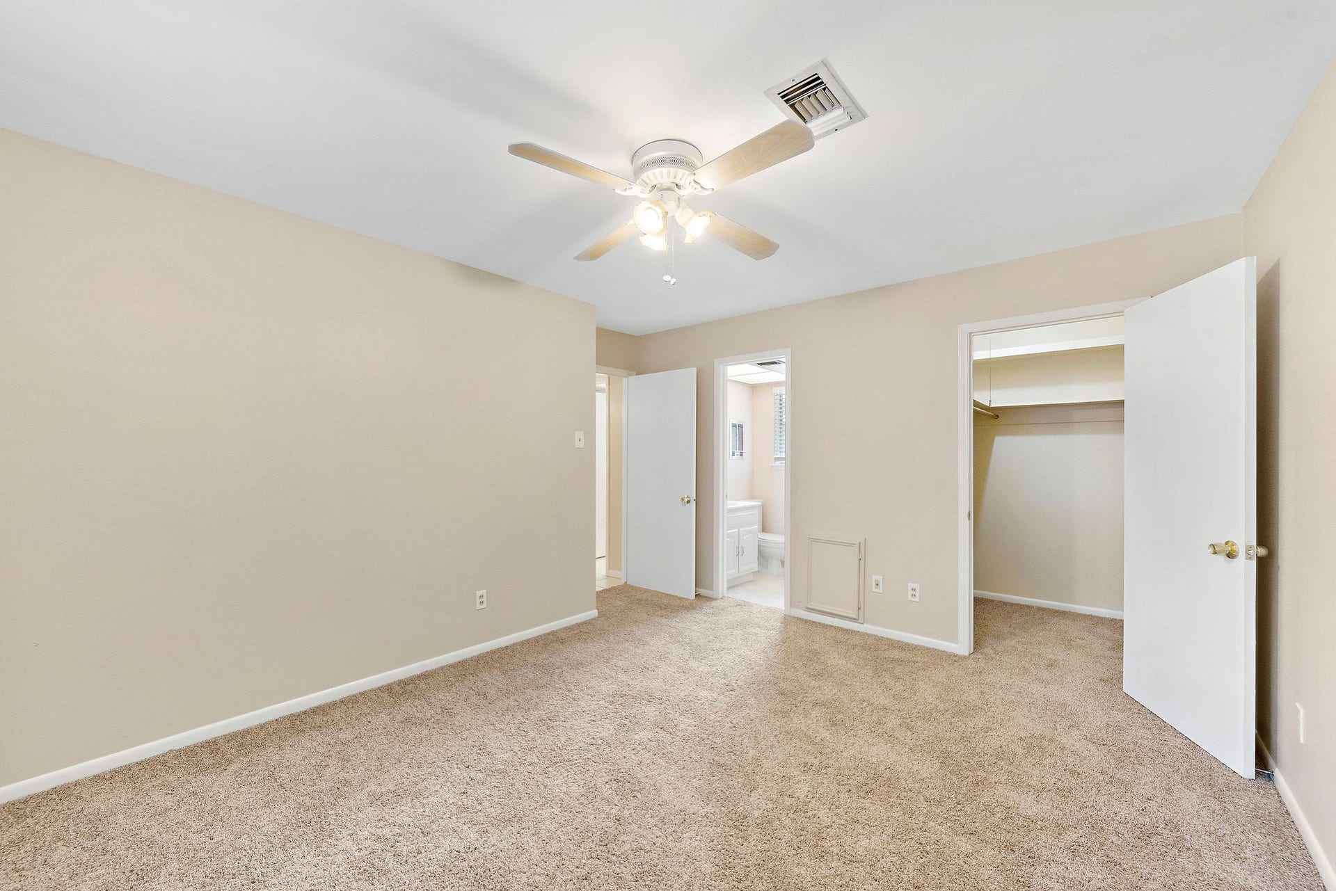 5811 White Hart Run, Houston, TX 77084 5811 White Hart Run, Houston, TX 77084