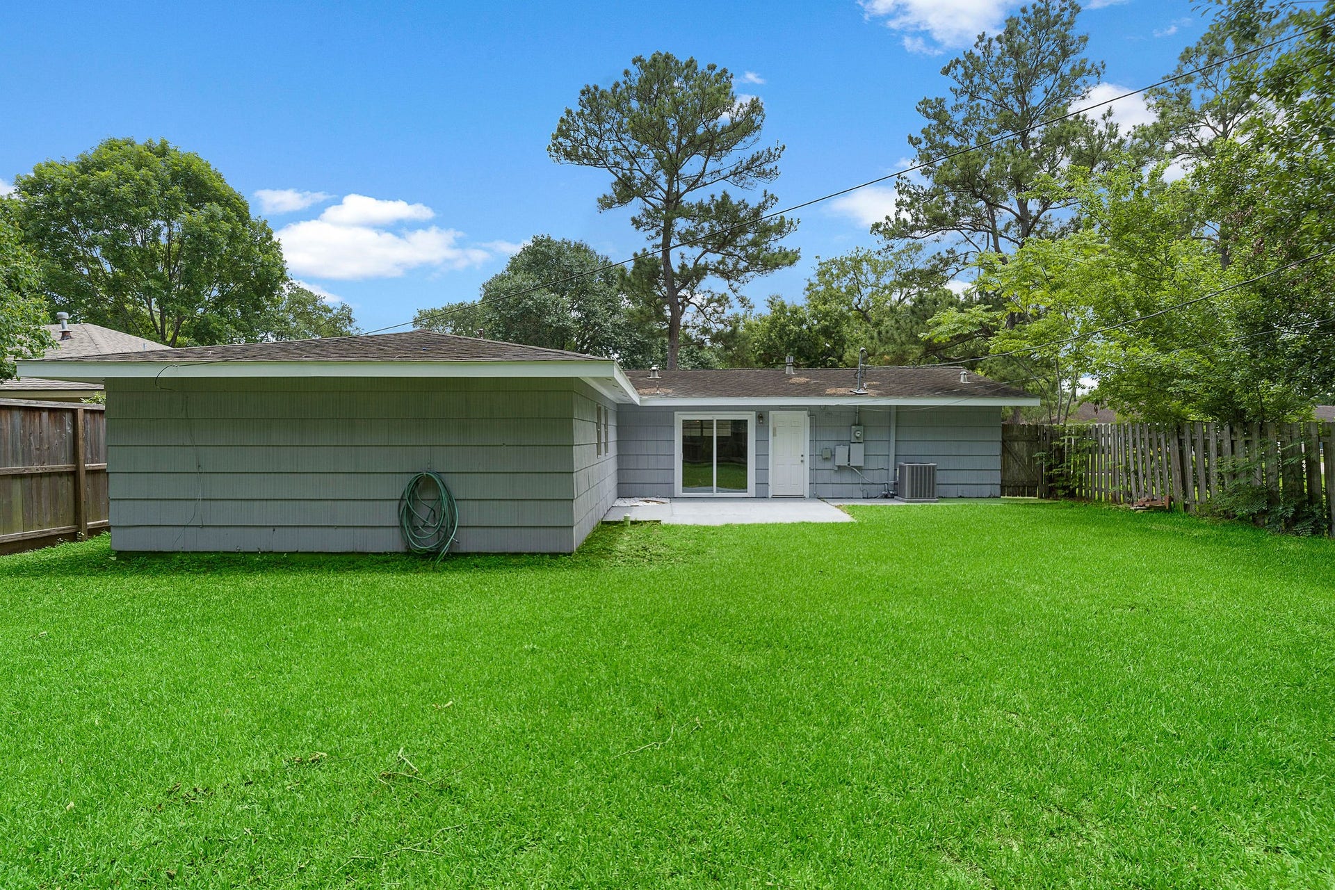 5811 White Hart Run, Houston, TX 77084 5811 White Hart Run, Houston, TX 77084