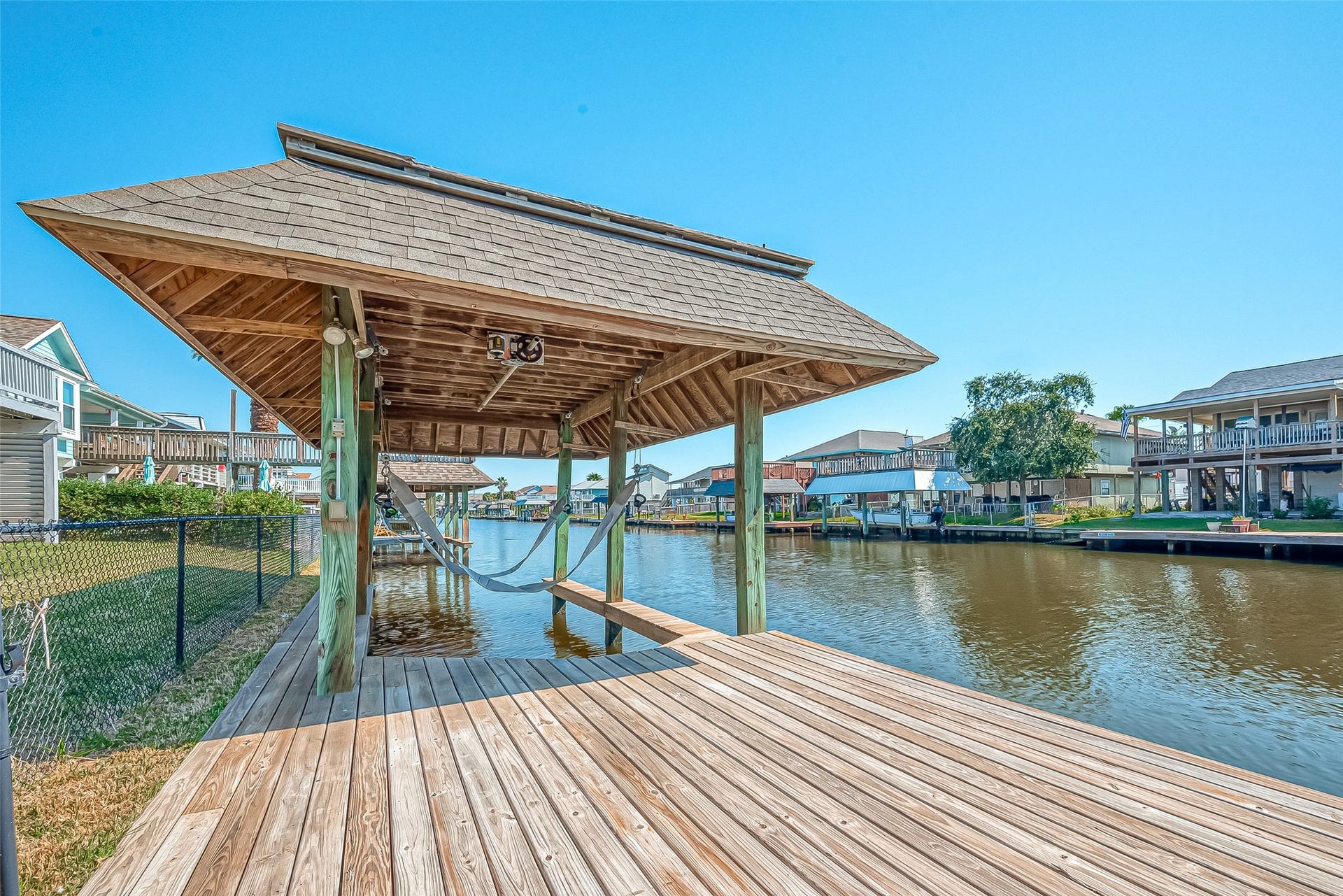 976 Bonita Street, Bayou Vista, TX 77563 976 Bonita Street, Bayou Vista, TX 77563