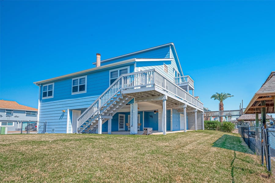Property photo for 976 Bonita Street, Bayou Vista, TX