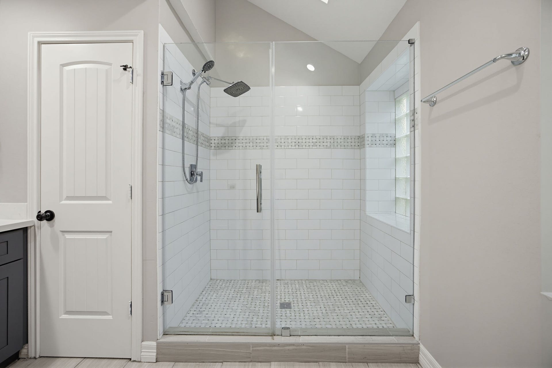 8015 Ash Valley Drive, Spring, TX 77379 8015 Ash Valley Drive, Spring, TX 77379