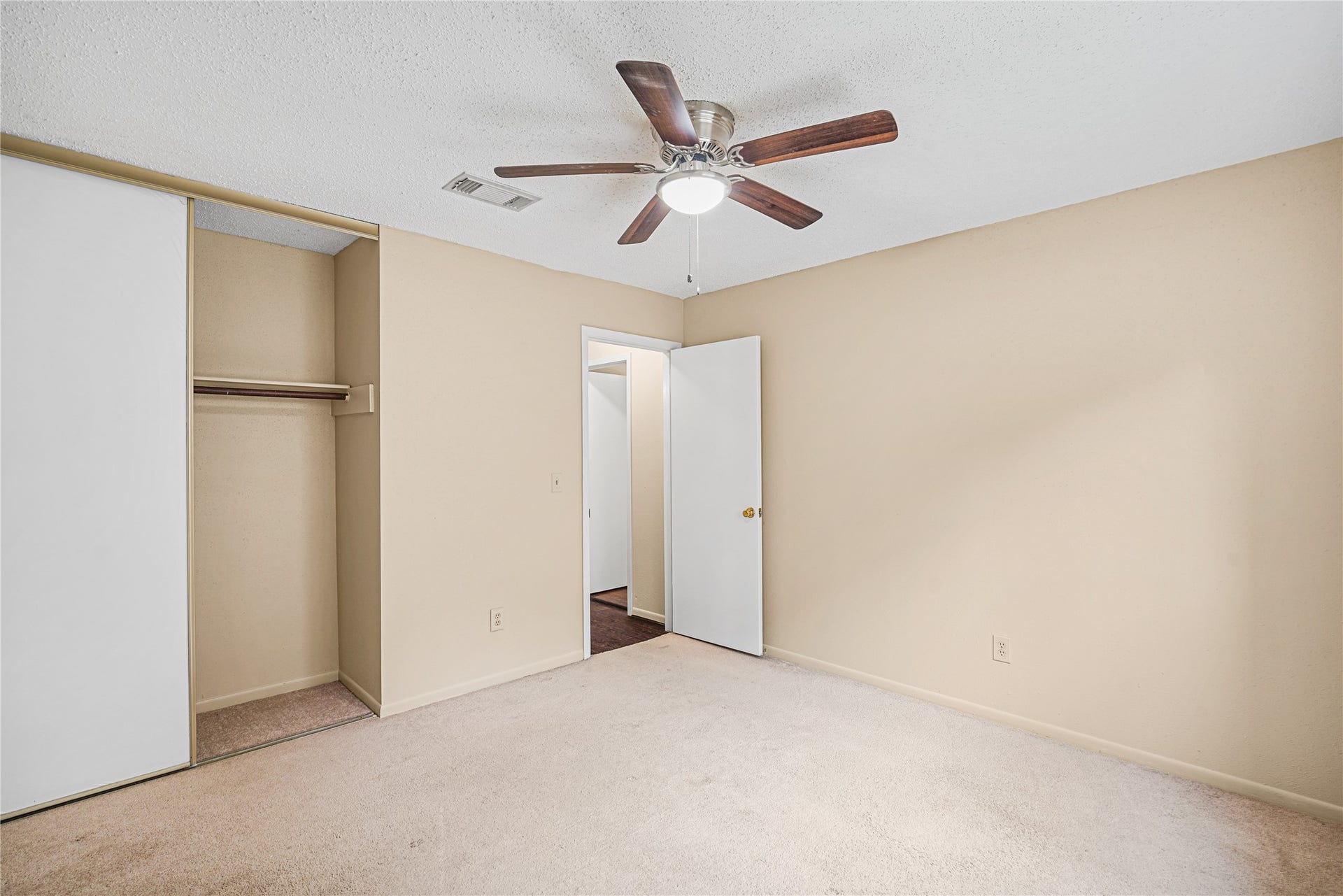 12007 Yearling Drive, Houston, TX 77065
