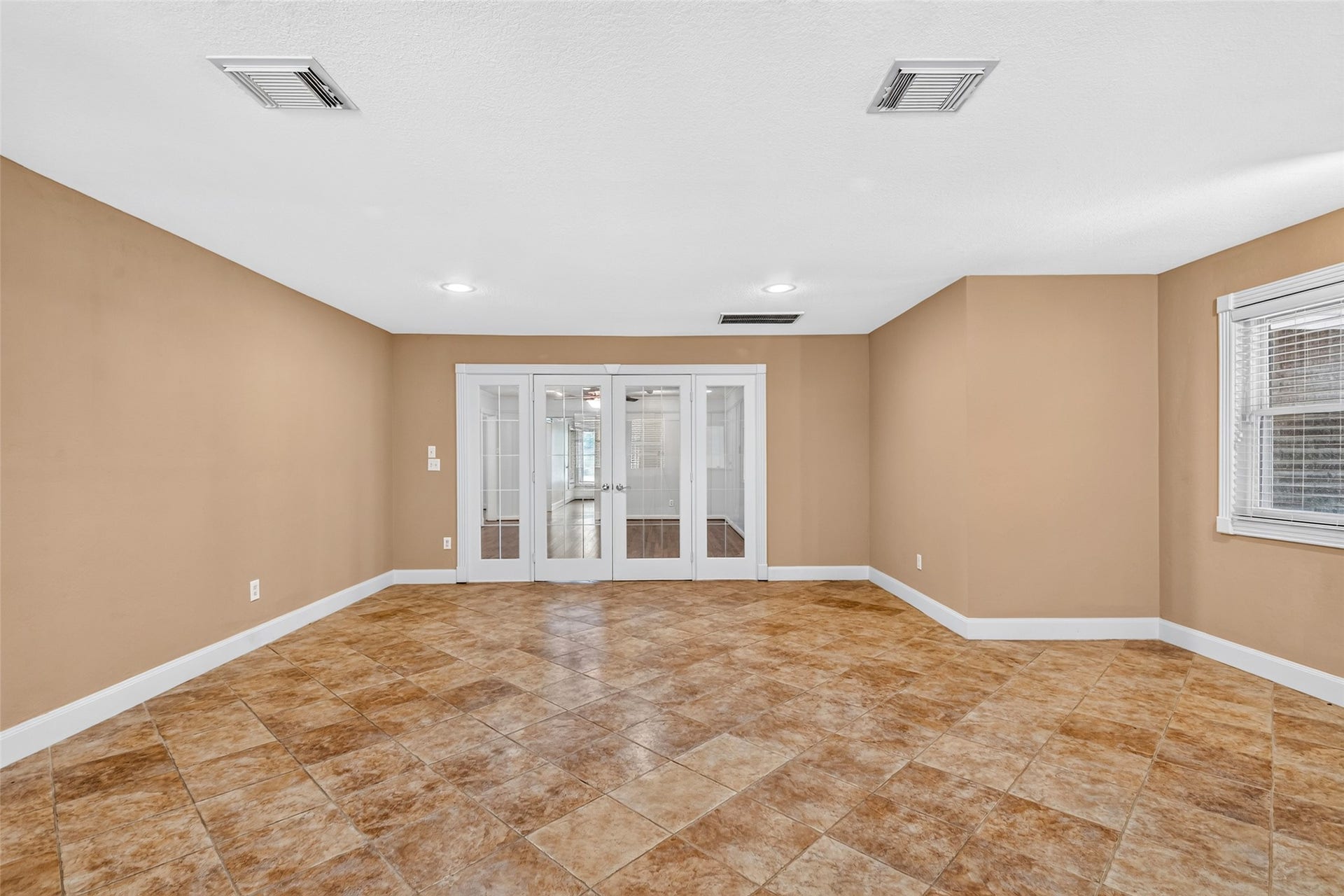 5262 Briarbend Drive, Houston, TX 77096 5262 Briarbend Drive, Houston, TX 77096
