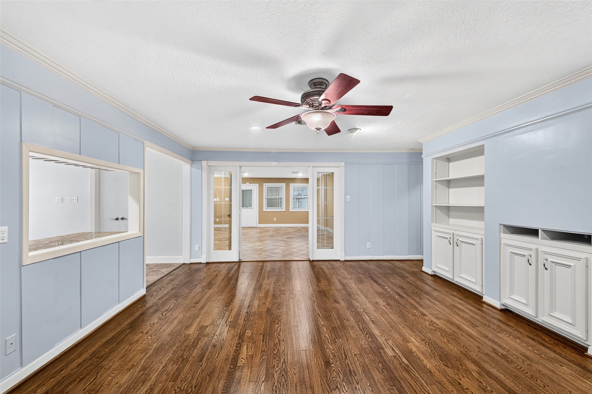 5262 Briarbend Drive, Houston, TX 77096 5262 Briarbend Drive, Houston, TX 77096
