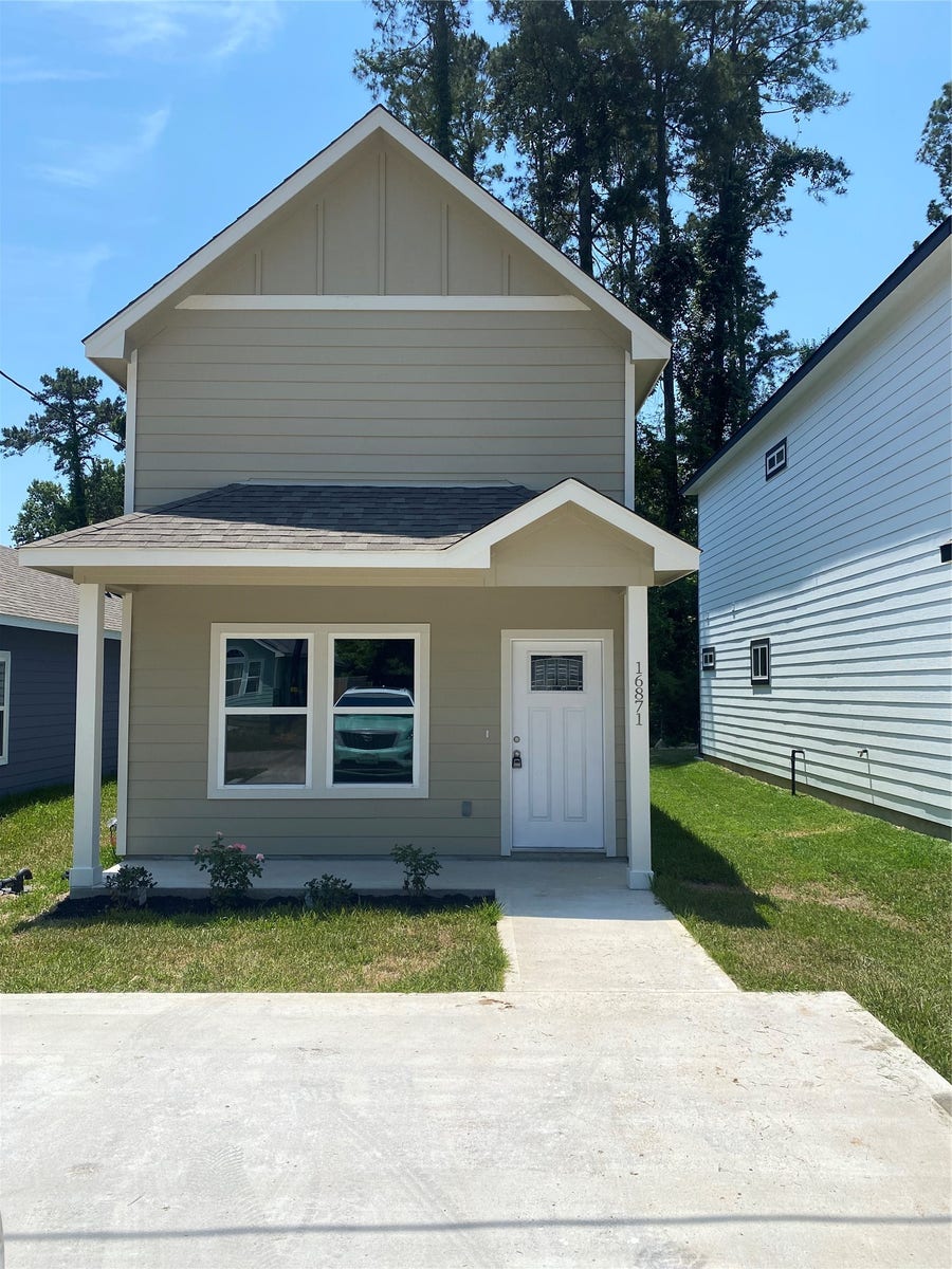 Property photo for 16871 W Ivanhoe, Montgomery, TX