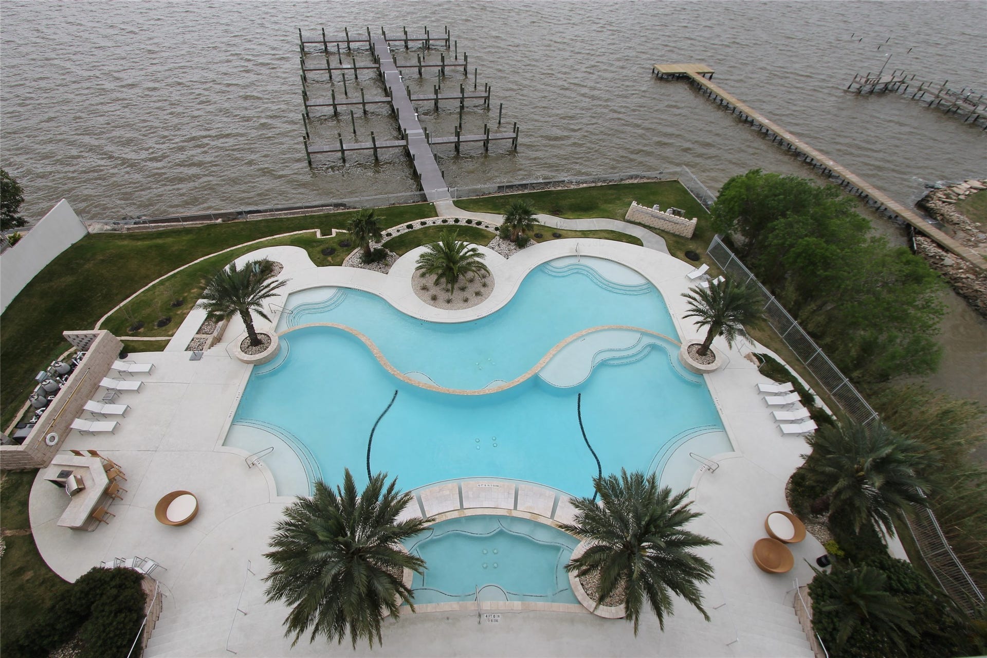 4821 Nasa Pkwy, #6SE, Seabrook, TX 77586 4821 Nasa Pkwy, #6SE, Seabrook, TX 77586