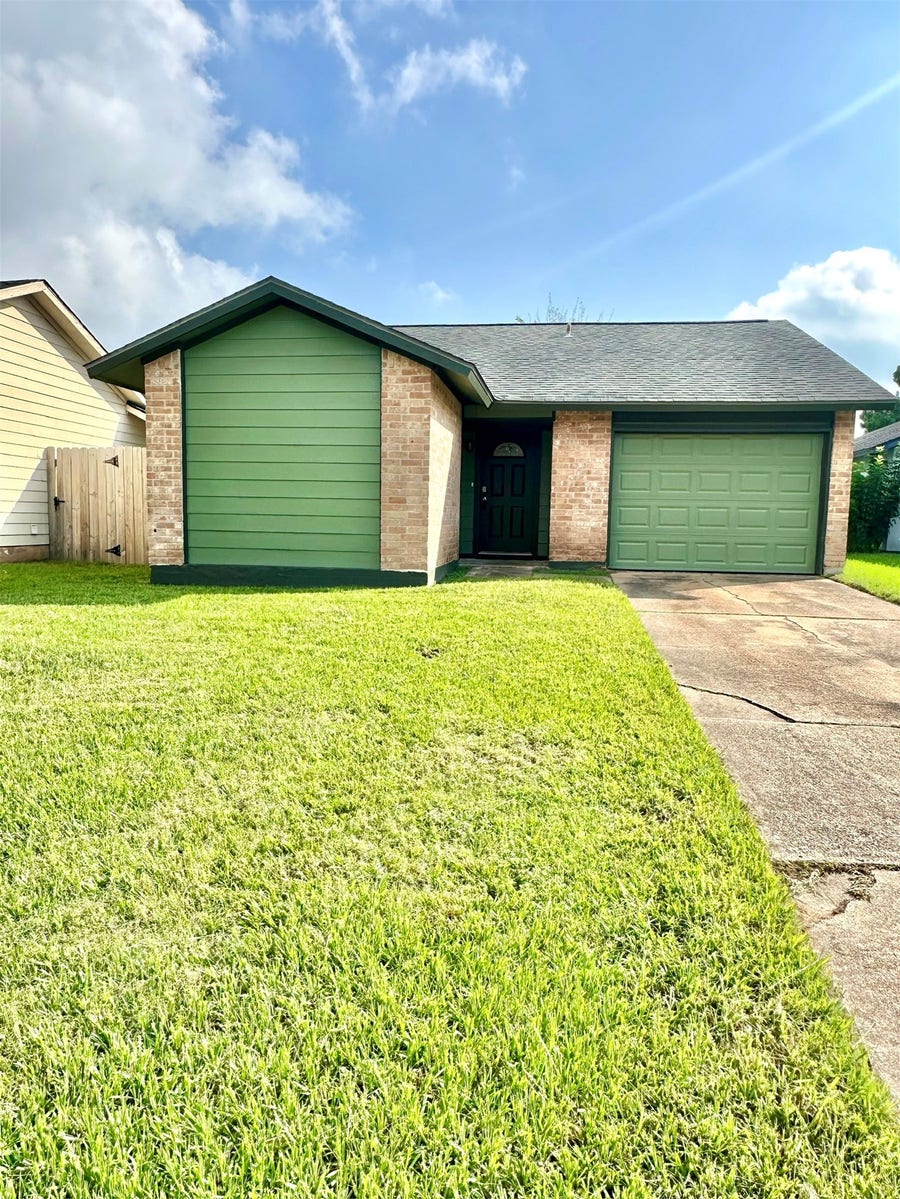 Property photo for 17712 Northhagen Drive, Houston, TX