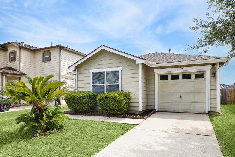 Property photo for 19007 Remington Park Dr, Houston, TX