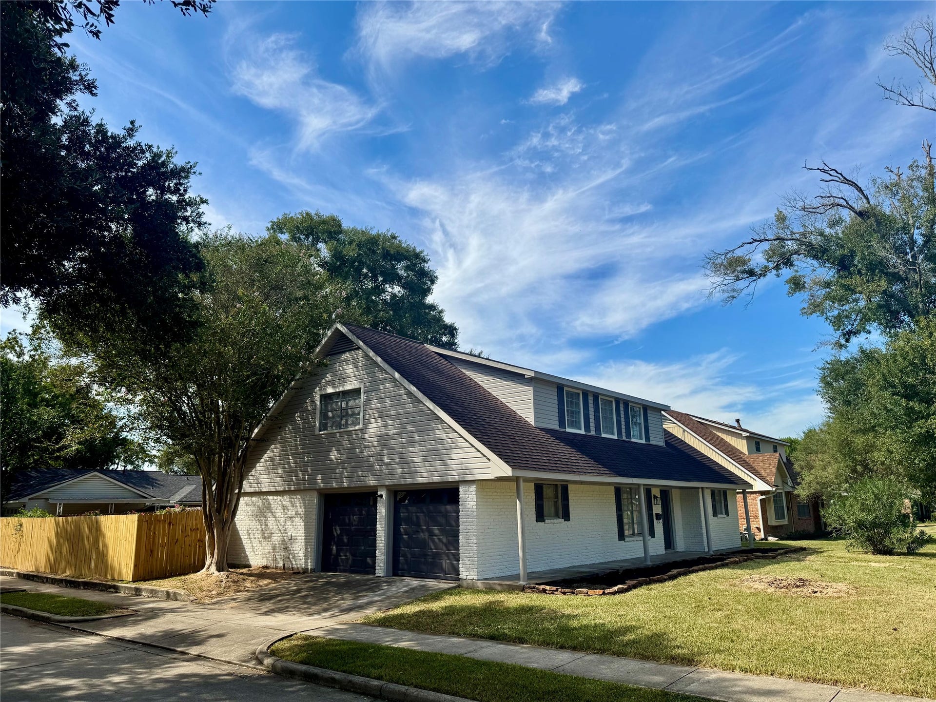 2718 Peach Lane, Pasadena, TX 77502 CORNER LOT * UPDATED 30 YEAR YEAR - FEW YEARS OLD*