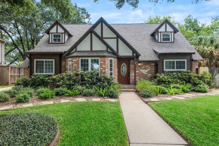 Property photo for 11830 Westmere Drive, Houston, TX