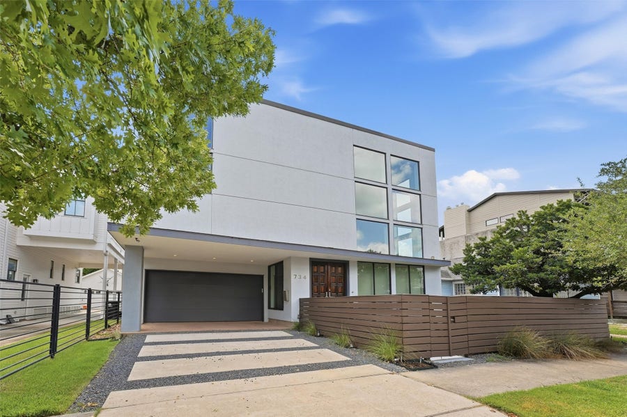 Property photo for 734 E 8th Street, Houston, TX
