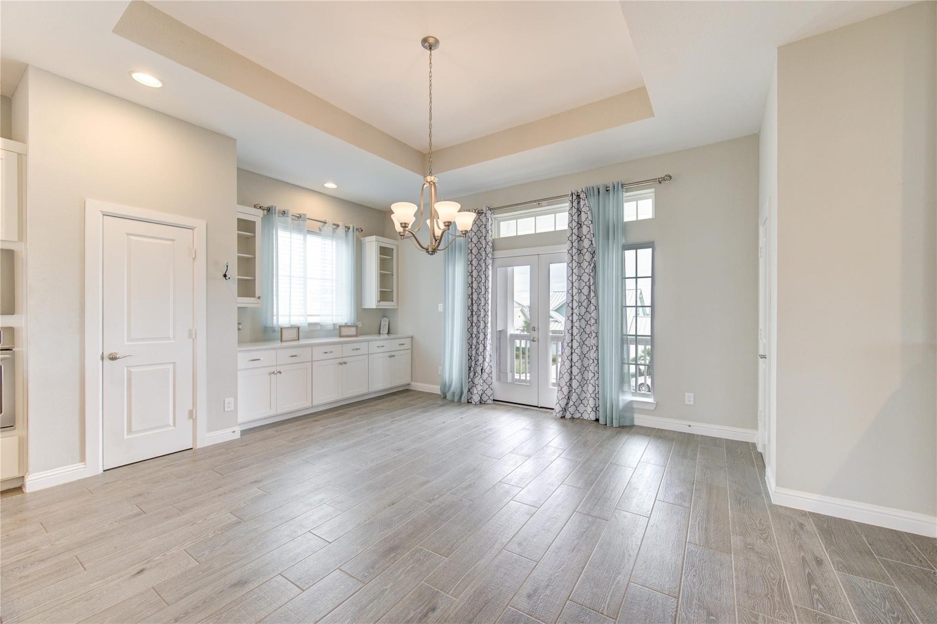 5126 Allen Cay Drive, Texas City, TX 77590 5126 Allen Cay Drive, Texas City, TX 77590