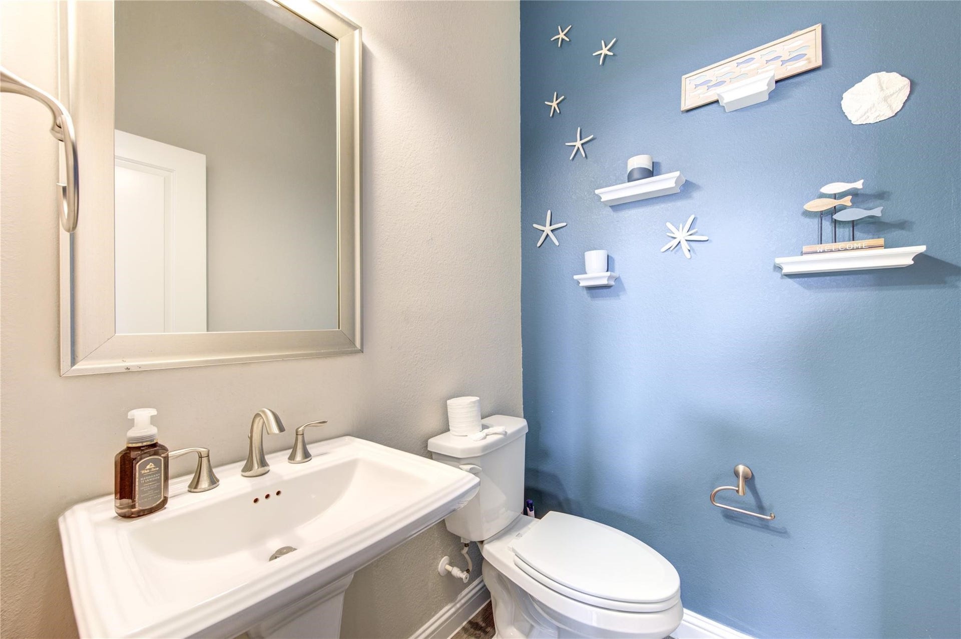 5126 Allen Cay Drive, Texas City, TX 77590 5126 Allen Cay Drive, Texas City, TX 77590