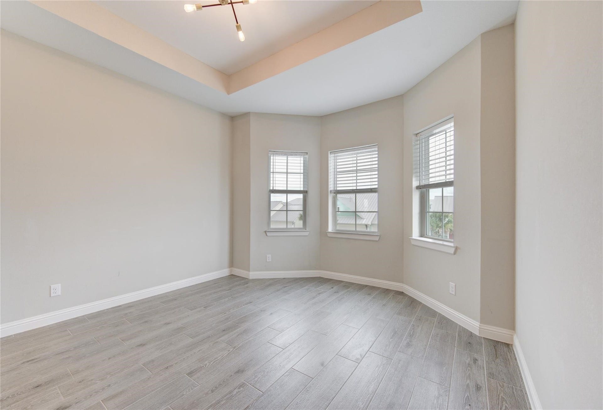 5126 Allen Cay Drive, Texas City, TX 77590 5126 Allen Cay Drive, Texas City, TX 77590