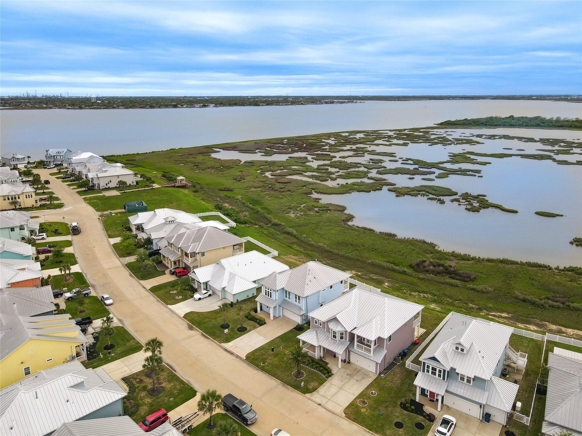 5126 Allen Cay Drive, Texas City, TX 77590 5126 Allen Cay Drive, Texas City, TX 77590