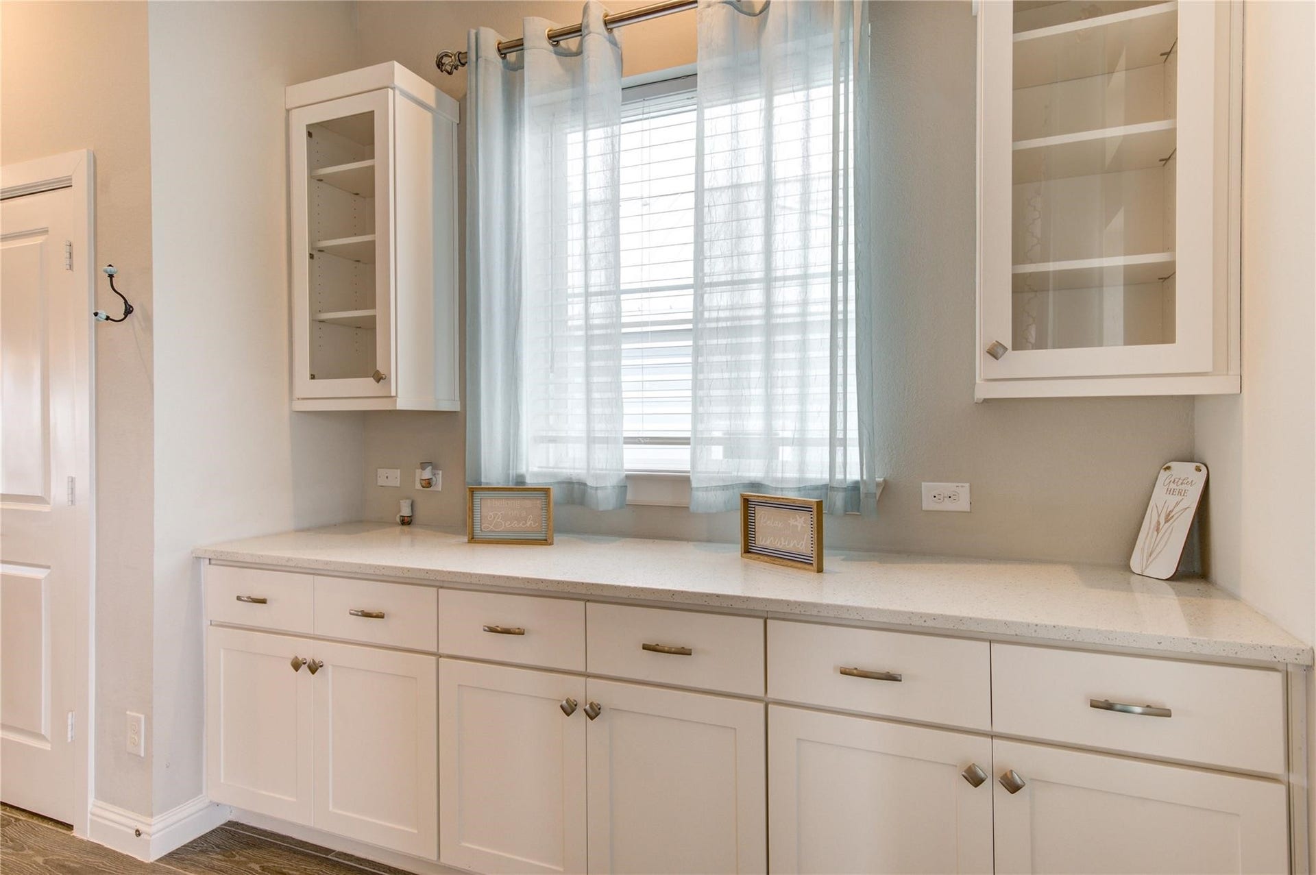 5126 Allen Cay Drive, Texas City, TX 77590 5126 Allen Cay Drive, Texas City, TX 77590