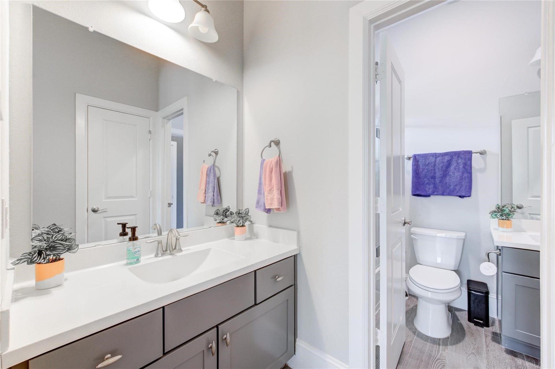 5126 Allen Cay Drive, Texas City, TX 77590 5126 Allen Cay Drive, Texas City, TX 77590