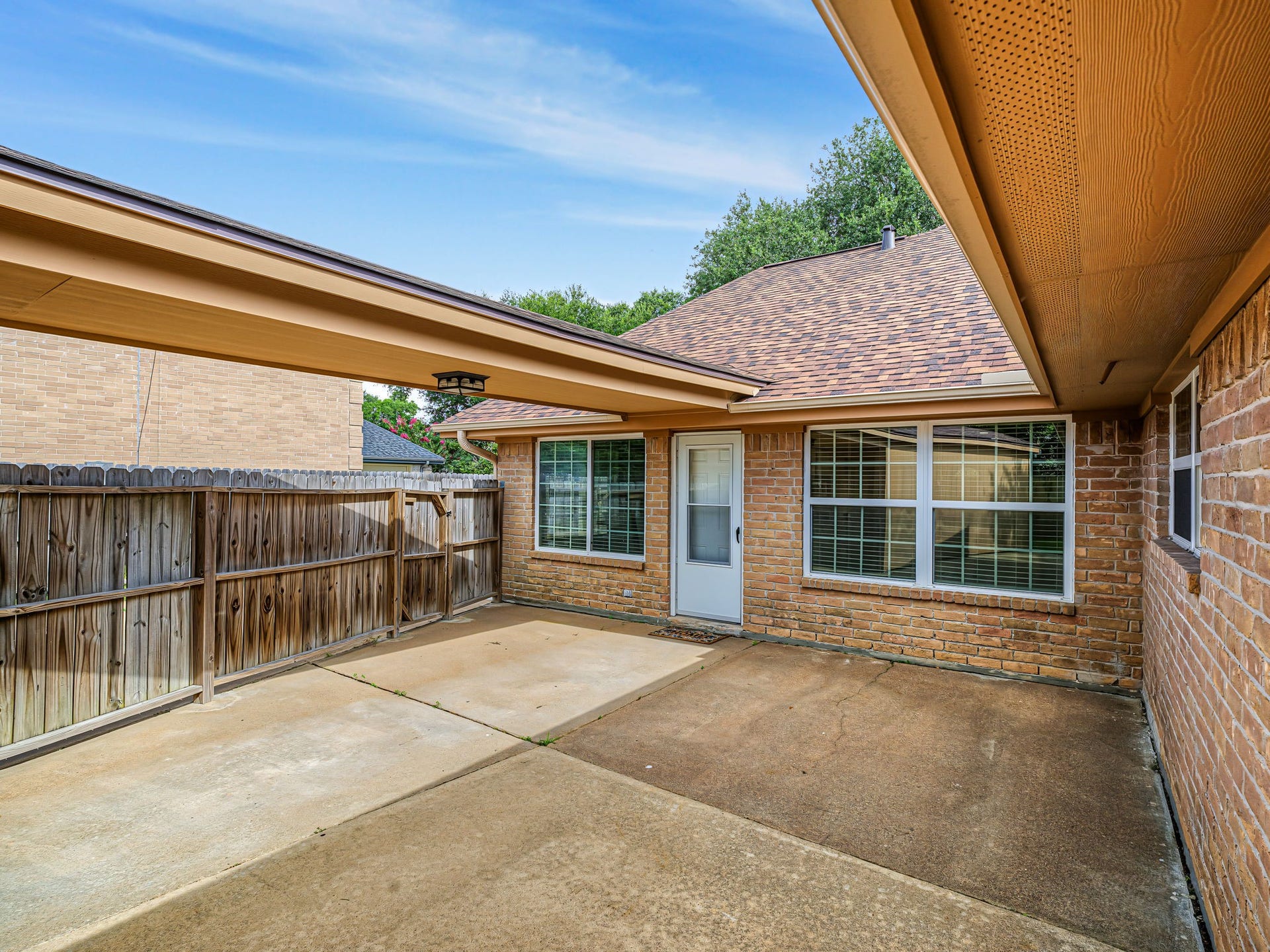 2519 Williams Grant Street, Sugar Land, TX 77479 2519 Williams Grant Street, Sugar Land, TX 77479