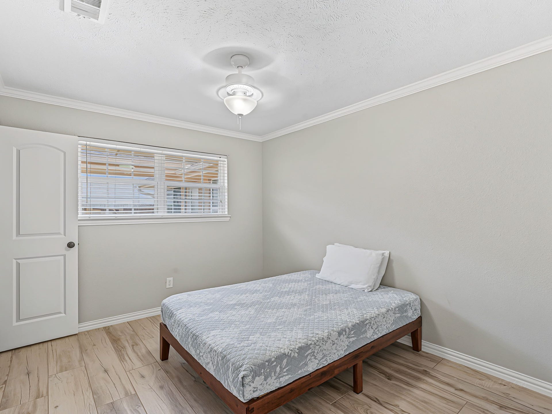 2519 Williams Grant Street, Sugar Land, TX 77479 2519 Williams Grant Street, Sugar Land, TX 77479