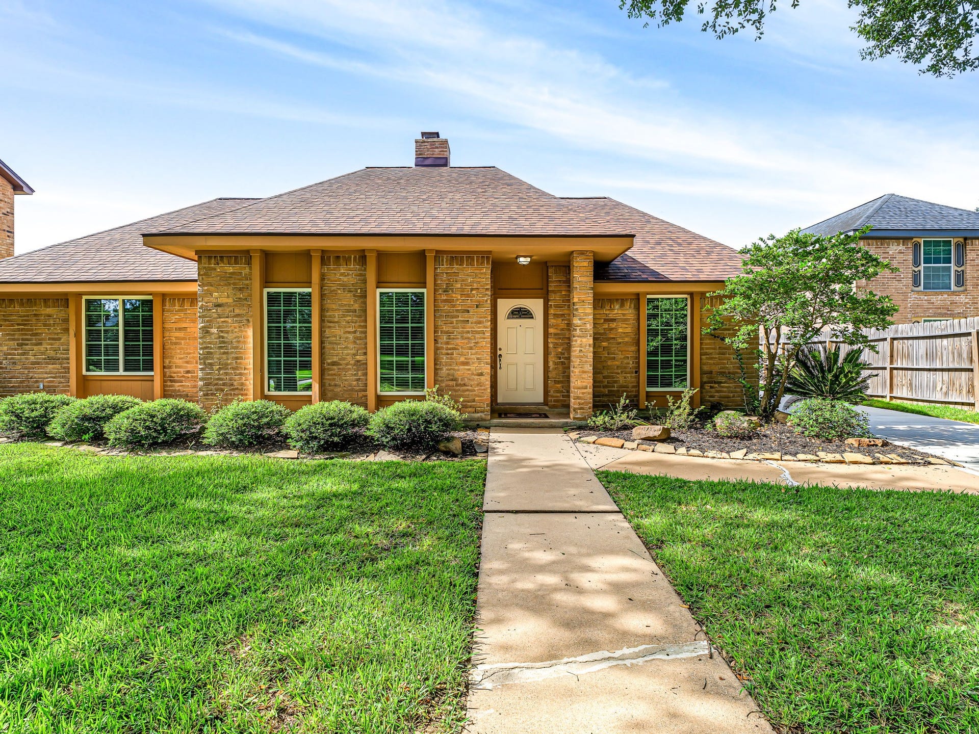2519 Williams Grant Street, Sugar Land, TX 77479 2519 Williams Grant Street, Sugar Land, TX 77479