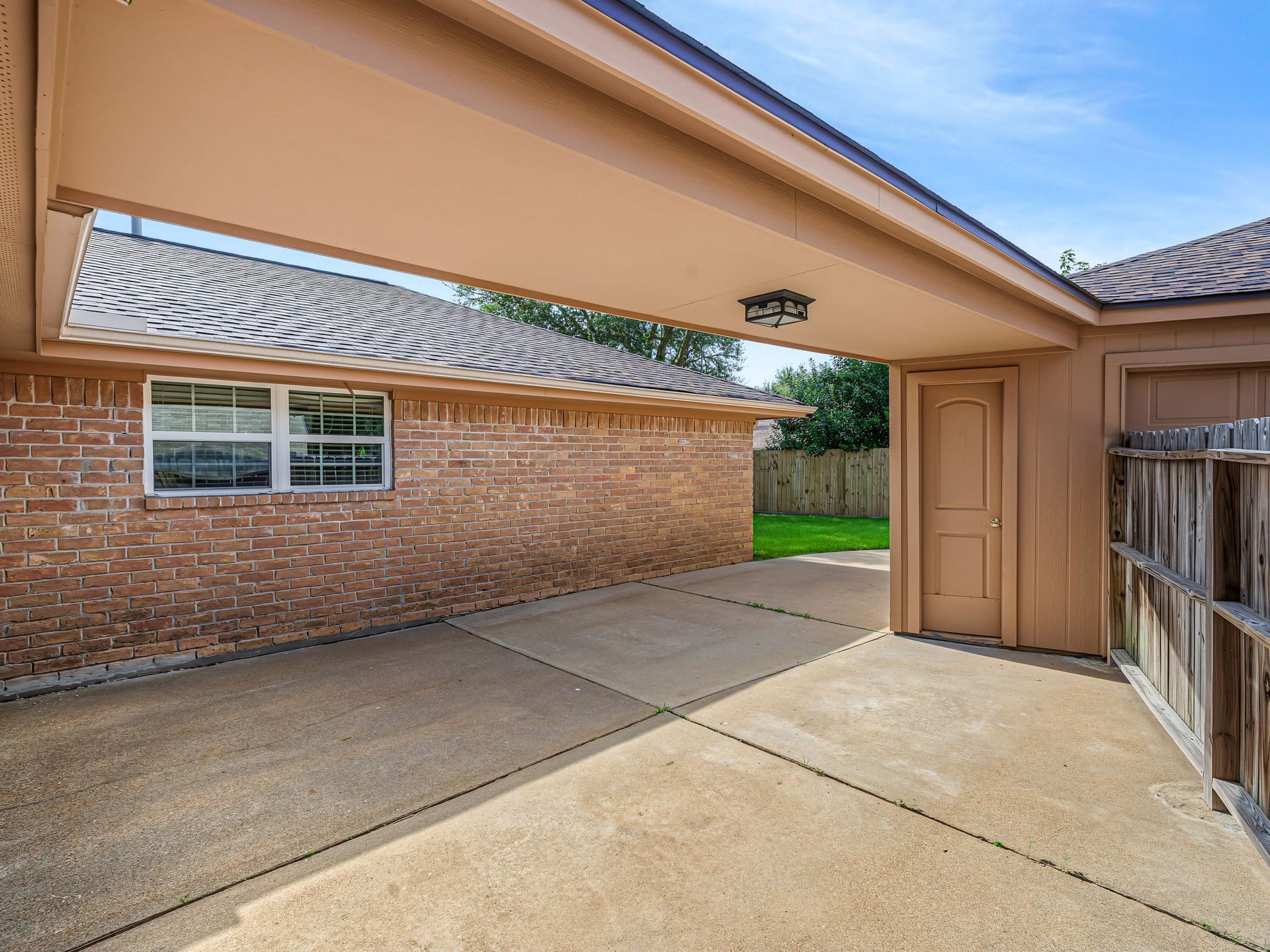 2519 Williams Grant Street, Sugar Land, TX 77479 2519 Williams Grant Street, Sugar Land, TX 77479