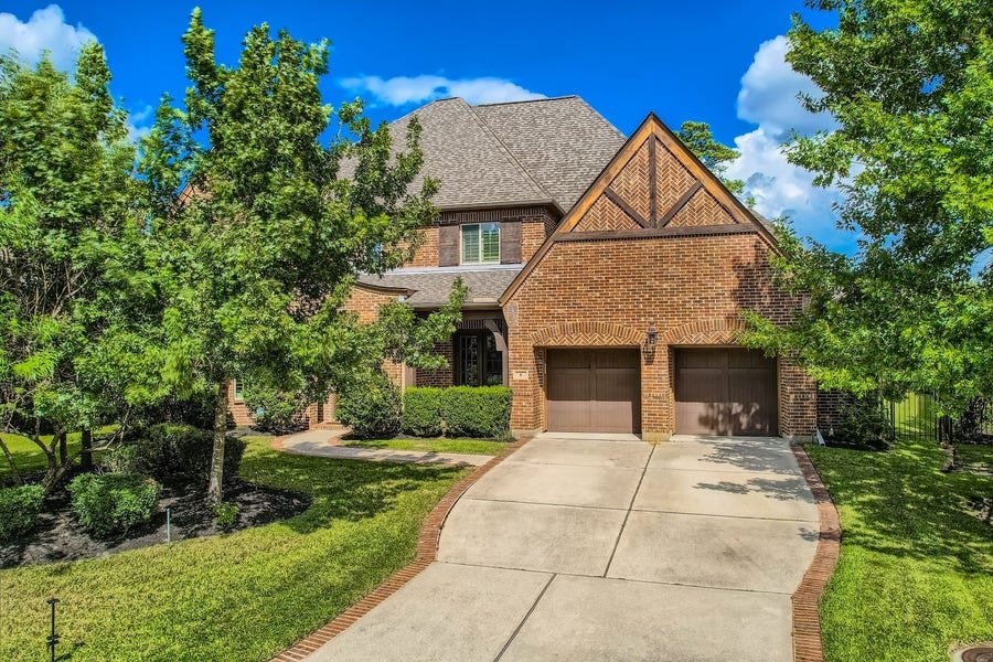 Property photo for 6 Freestone Stream Place, Spring, TX