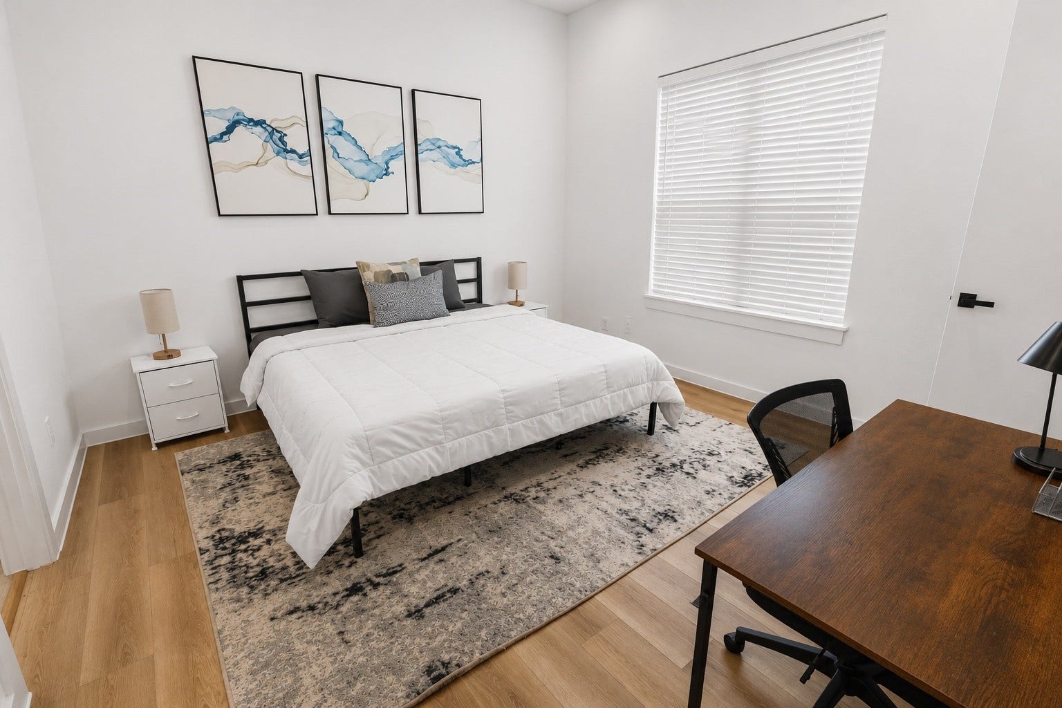 6742 Peerless Street, #B, Houston, TX 77021 Rest and recharge in a spacious primary retreat featuring tall ceilings, abundant natural light, and room for a king sized bed plus a dedicated work or reading nook. Neutral finishes, oversized windows, and a thoughtfully designed layout create a calm and inviting space to start and end each day.