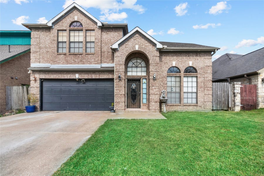 Property photo for 1011 Iowa Street, South Houston, TX