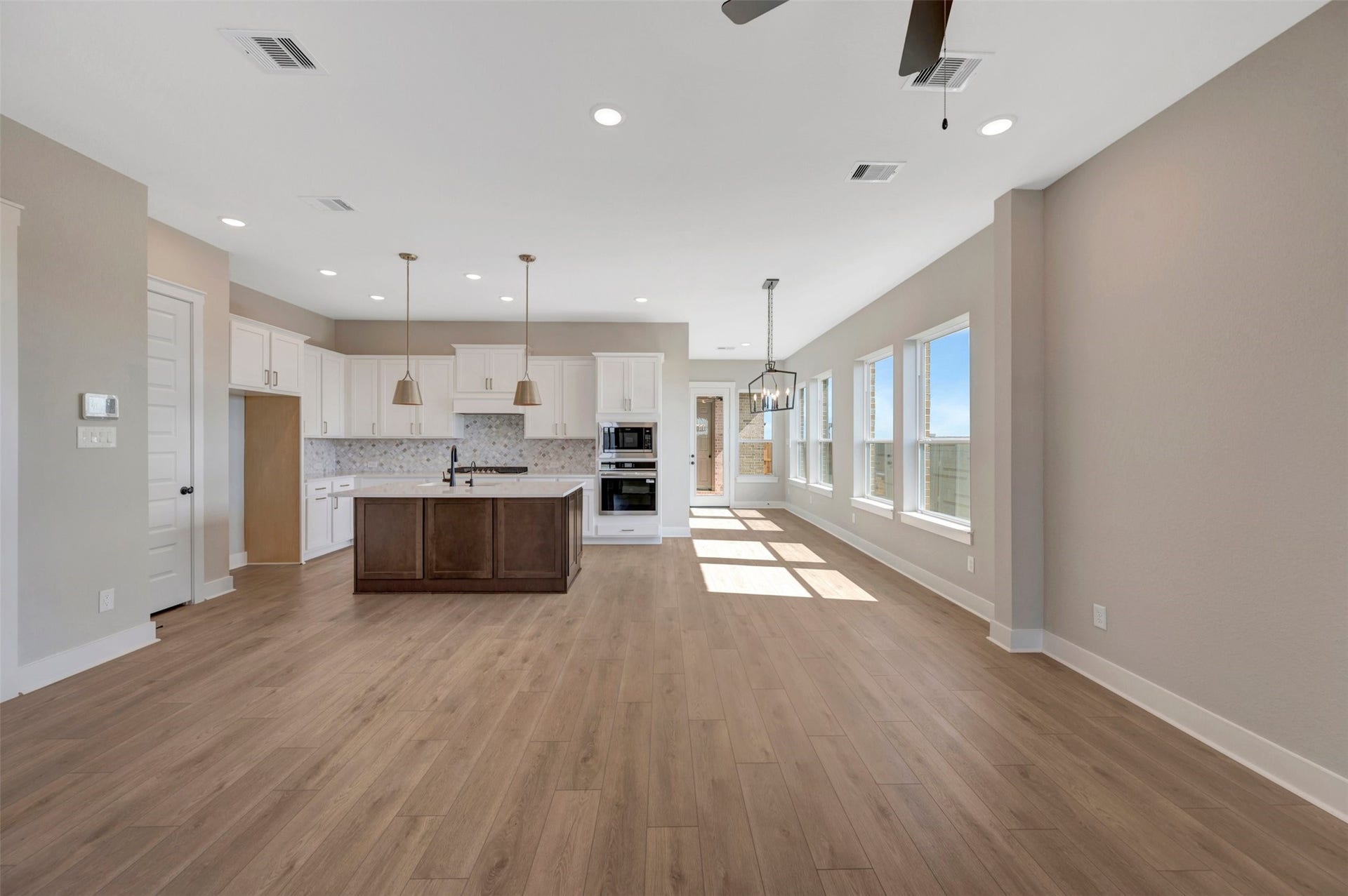 16702 Vibrant Avenue, Hockley, TX 77447