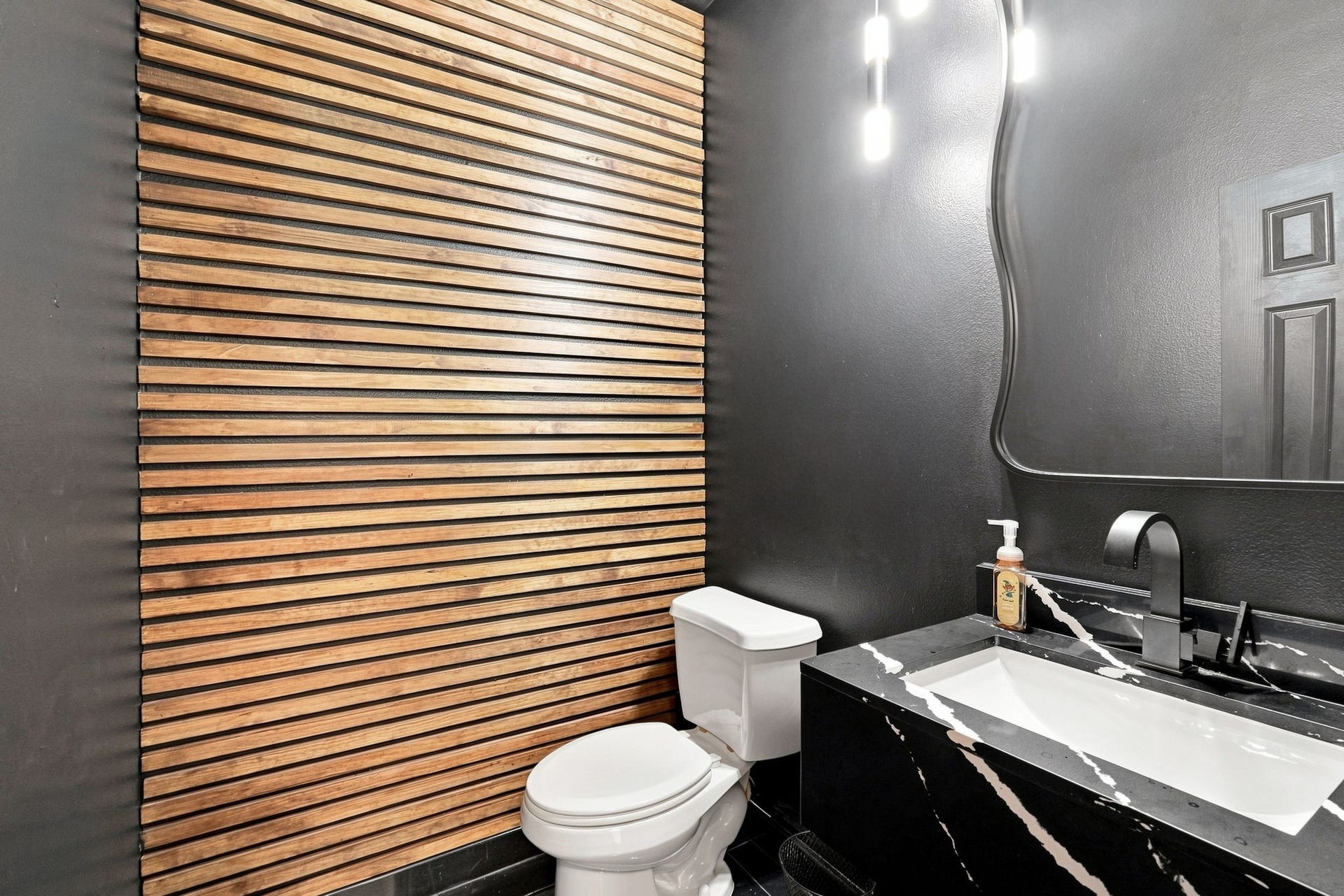 11510 Cypresswood Trail Drive, Houston, TX 77070 Downstairs half bath just off family room, updated