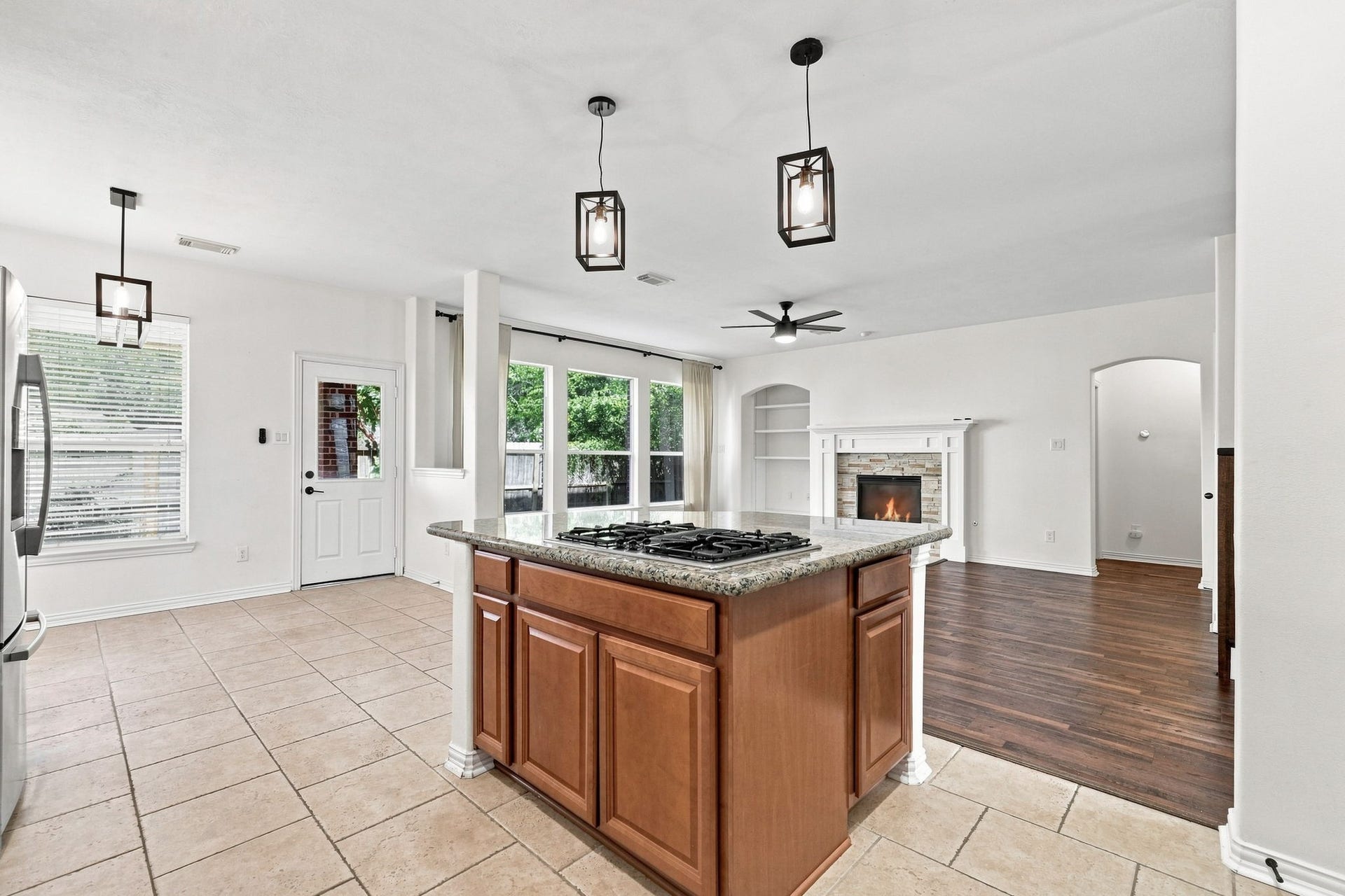 11510 Cypresswood Trail Drive, Houston, TX 77070 Viewpoint from kitchen showing breakfast area, door to backyard, family room