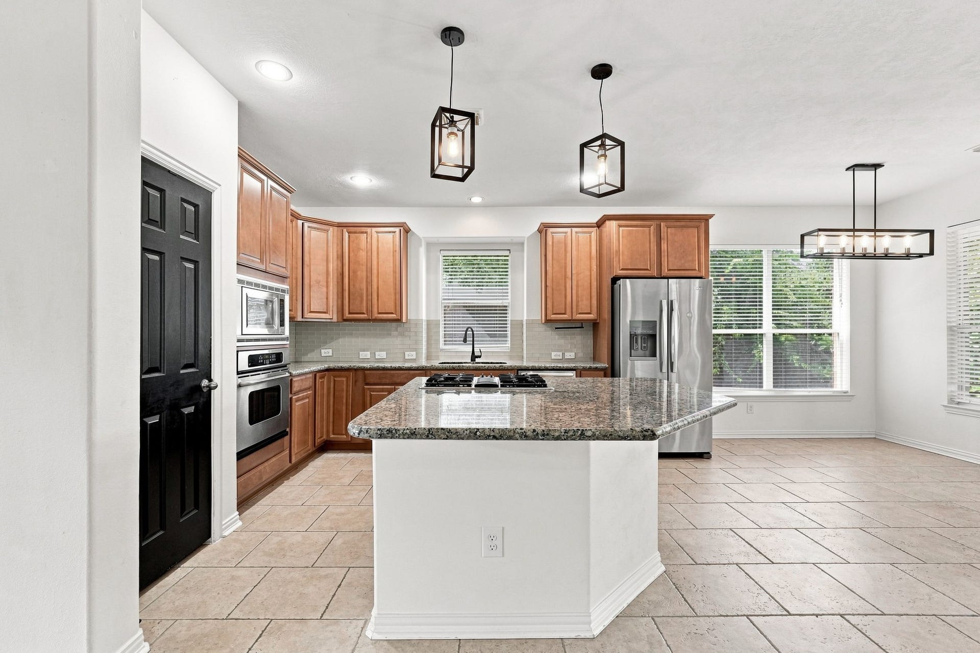 11510 Cypresswood Trail Drive, Houston, TX 77070 Kitchen and breakfast area