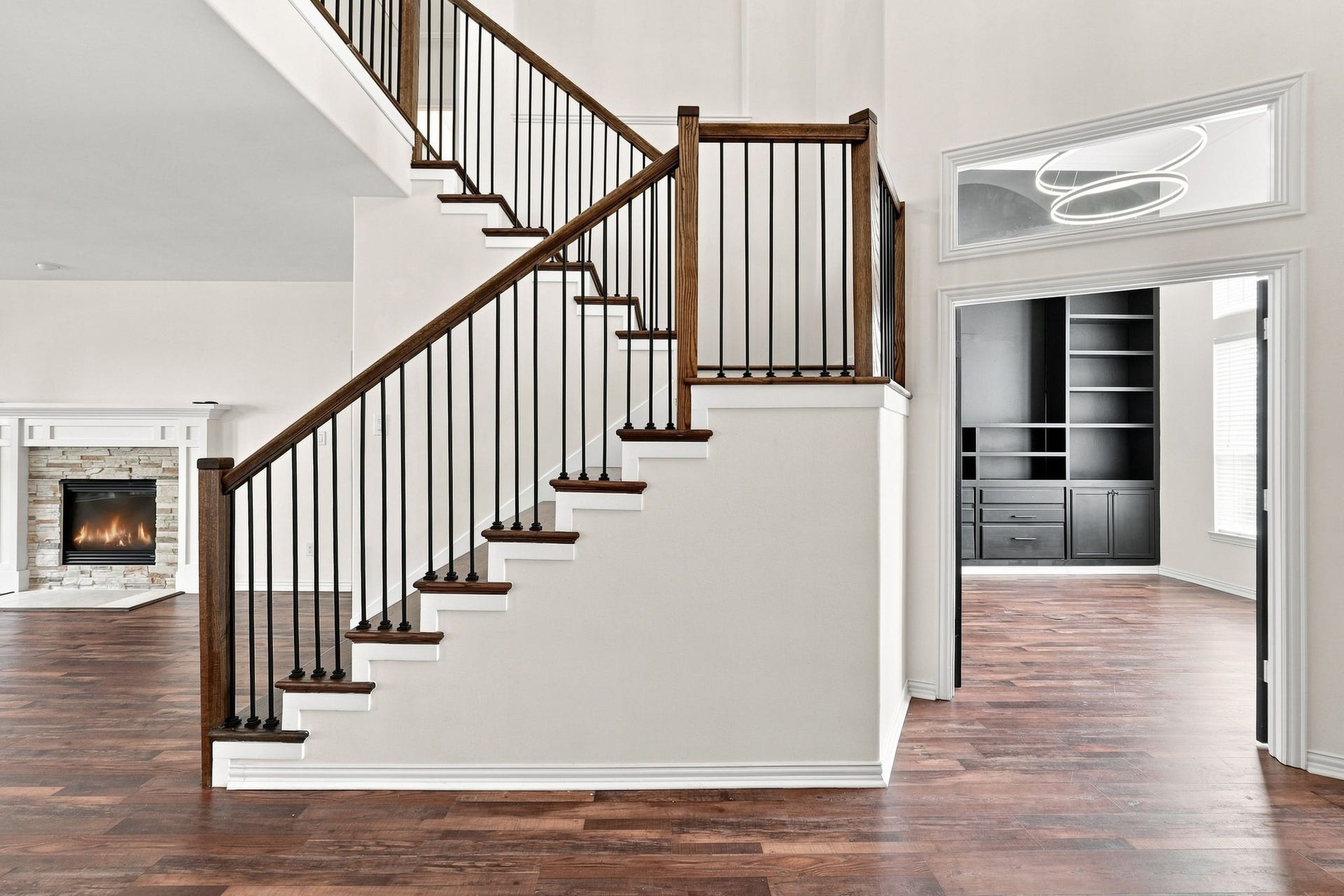 11510 Cypresswood Trail Drive, Houston, TX 77070 Main entry foyer with views into home office and family room