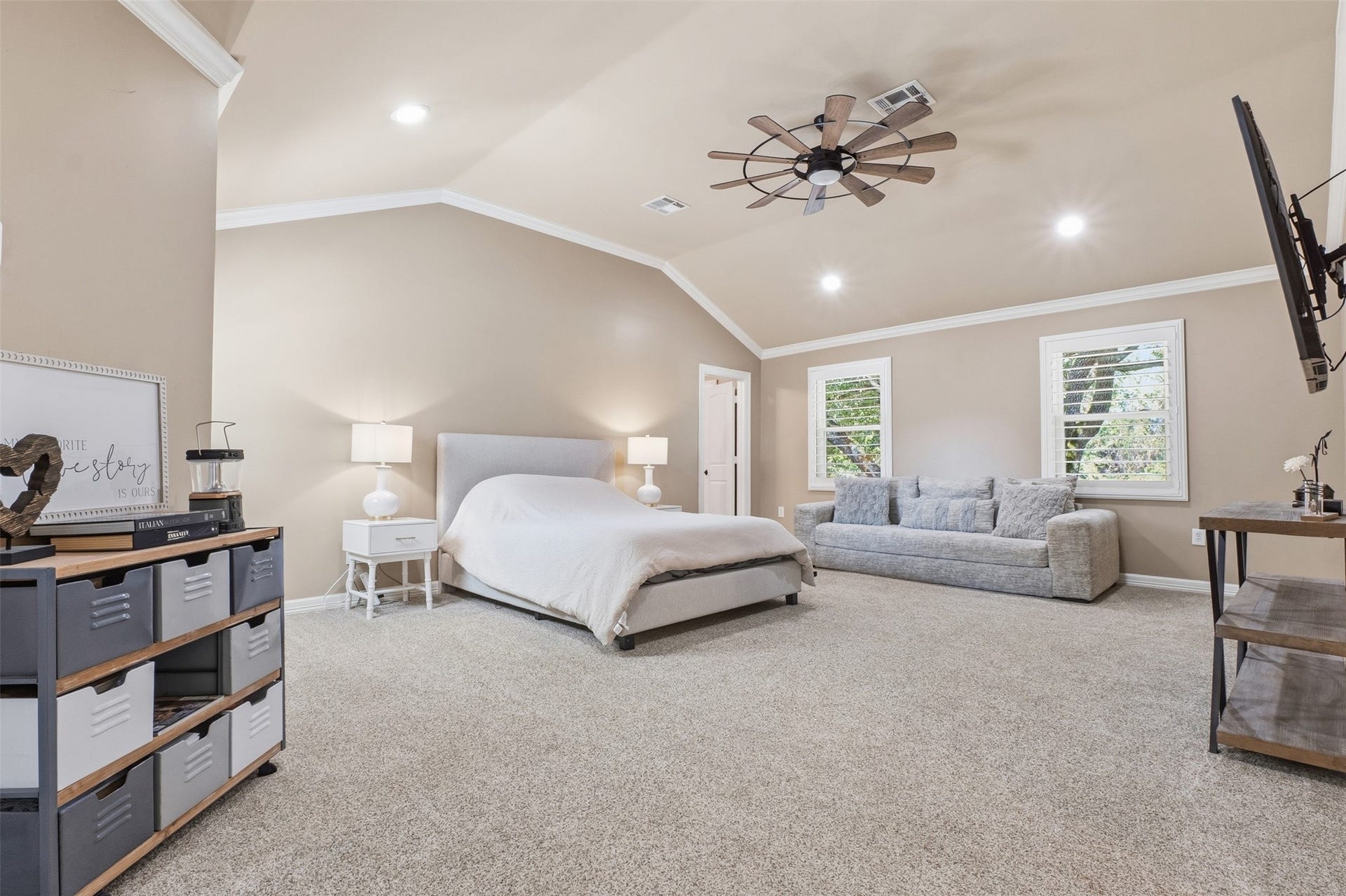 109 Riverbrook Drive, Conroe, TX 77385 Oversized Primary bedroom