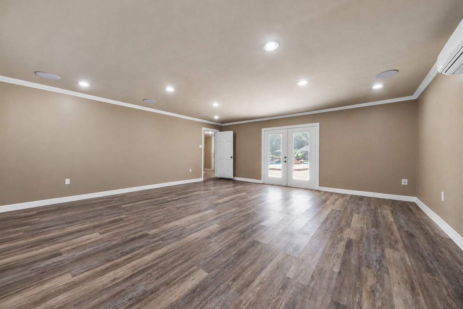 109 Riverbrook Drive, Conroe, TX 77385 Flex room, media room, downstairs bedroom, gameroom