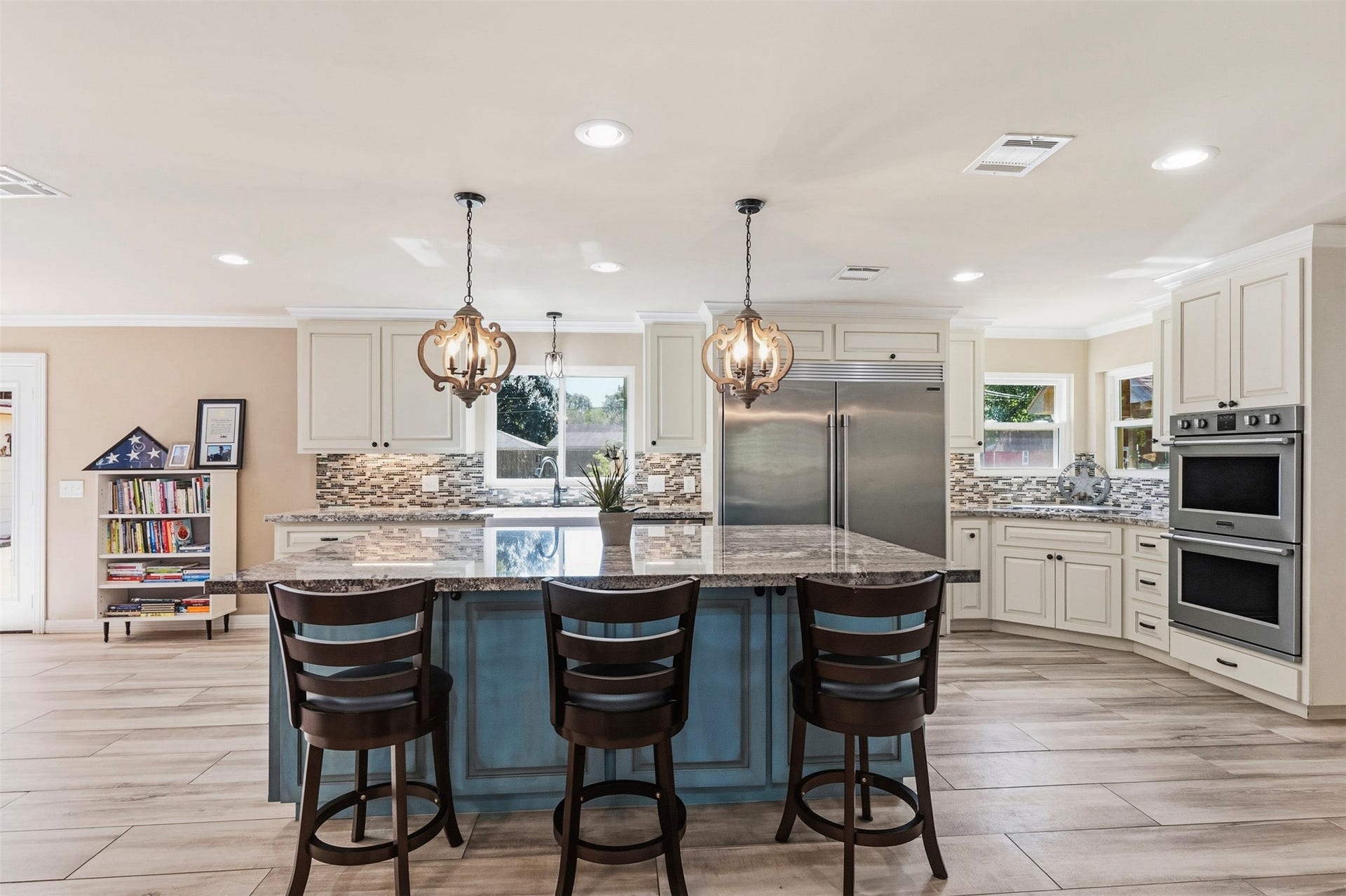 109 Riverbrook Drive, Conroe, TX 77385 Space for the entire family