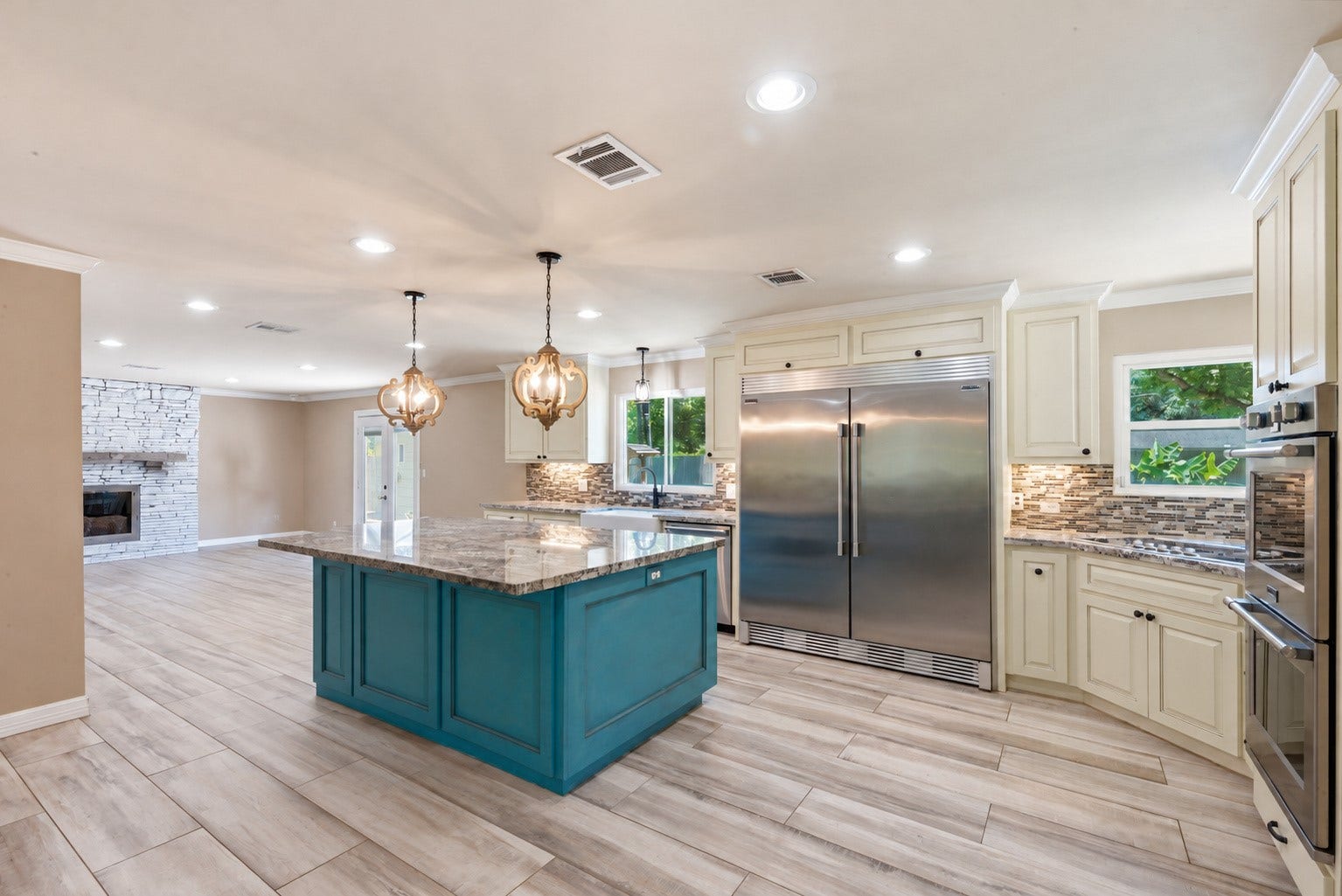 109 Riverbrook Drive, Conroe, TX 77385 109 Riverbrook Drive, Conroe, TX 77385