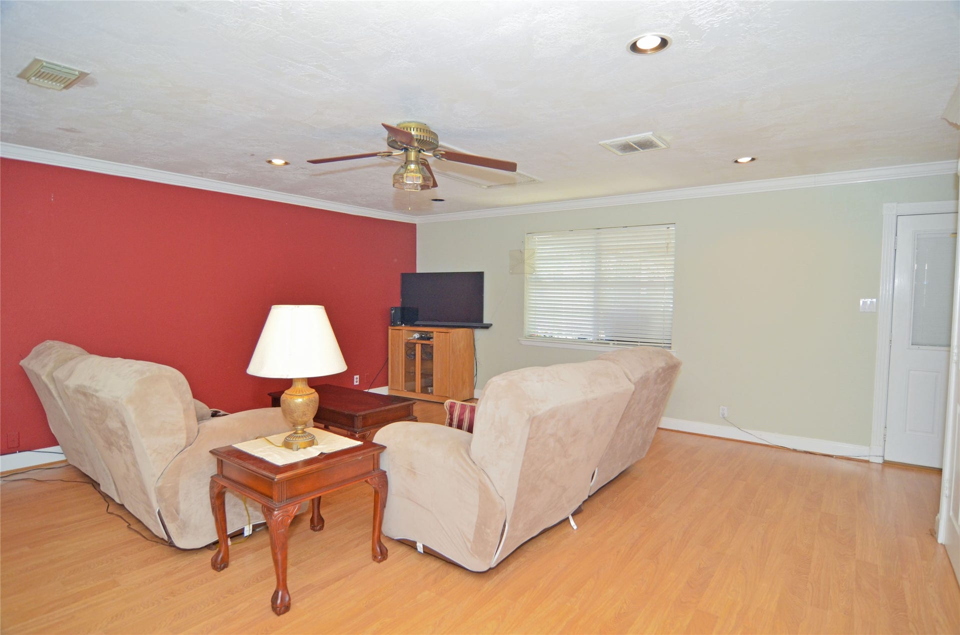 2719 Sweetgum Street, Pasadena, TX 77502 2719 Sweetgum Street, Pasadena, TX 77502