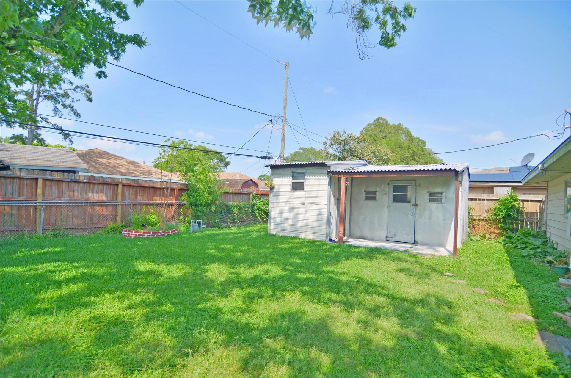 2719 Sweetgum Street, Pasadena, TX 77502 2719 Sweetgum Street, Pasadena, TX 77502