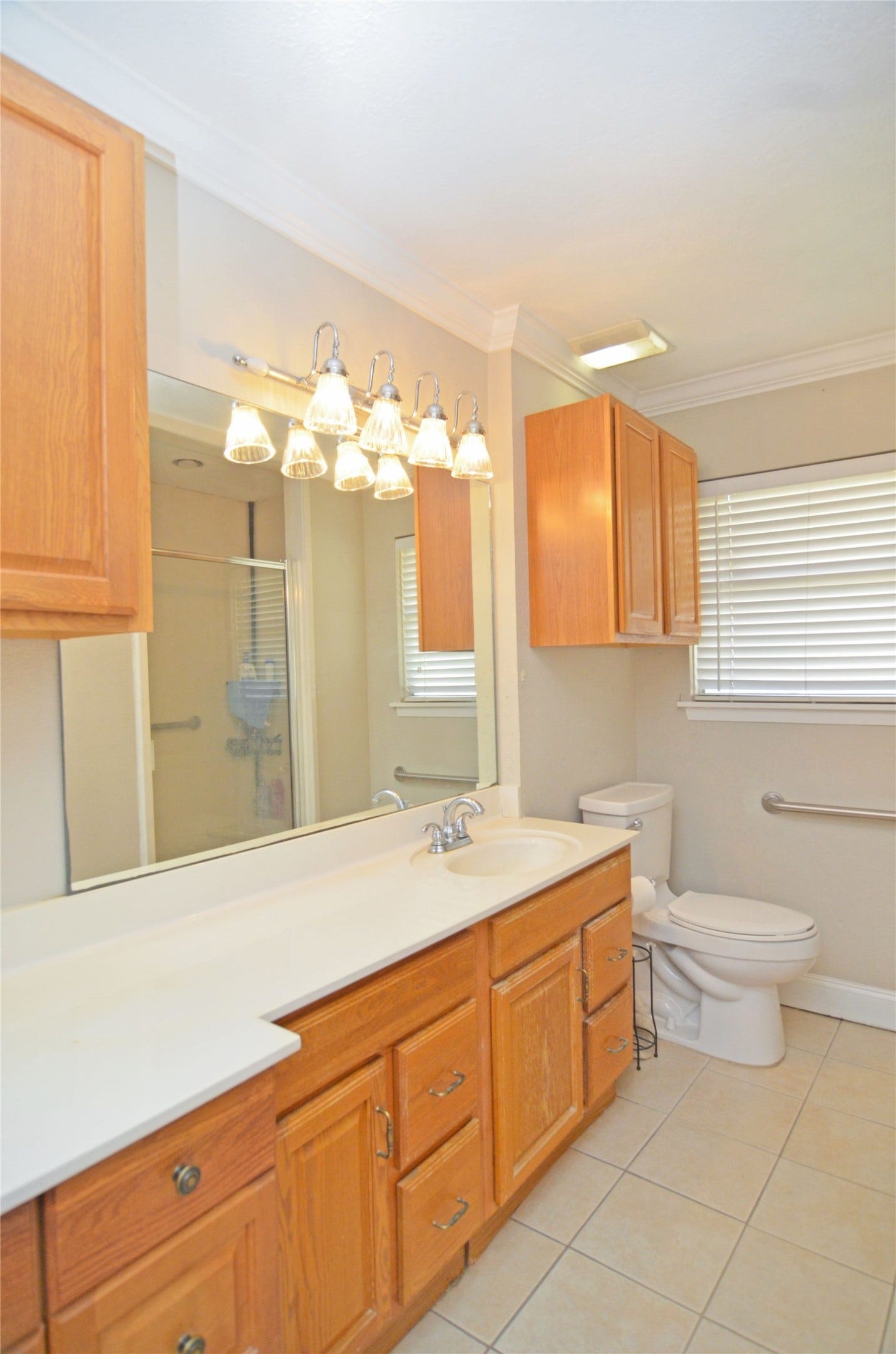 2719 Sweetgum Street, Pasadena, TX 77502 Bathroom featuring a spacious walk-in shower.