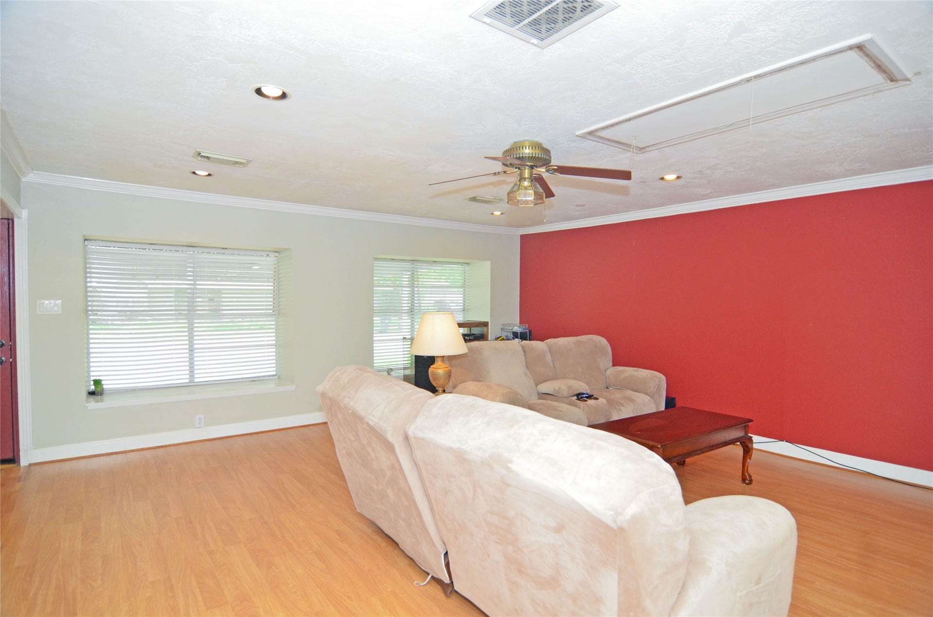 2719 Sweetgum Street, Pasadena, TX 77502 2719 Sweetgum Street, Pasadena, TX 77502
