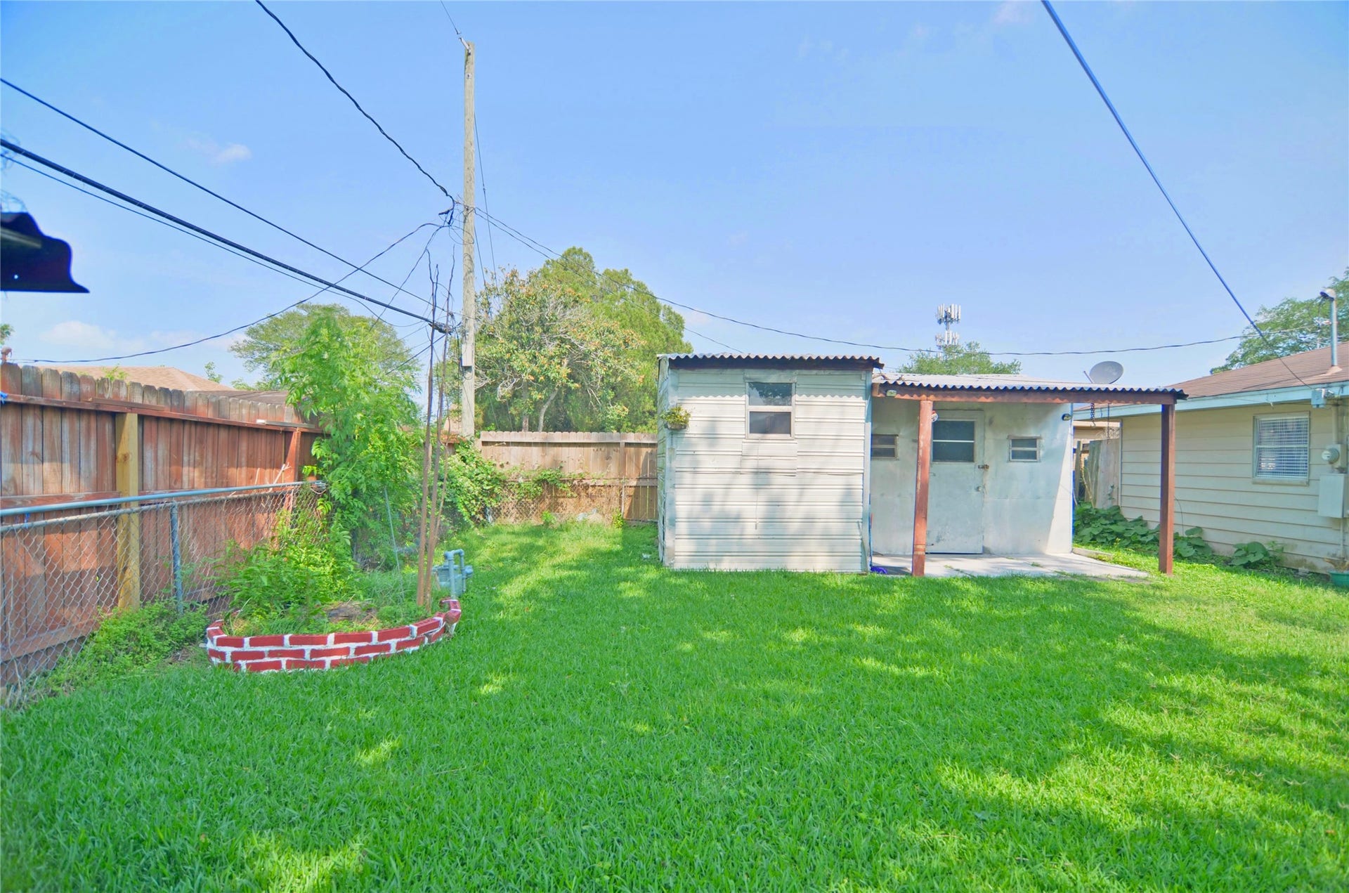 2719 Sweetgum Street, Pasadena, TX 77502 2719 Sweetgum Street, Pasadena, TX 77502