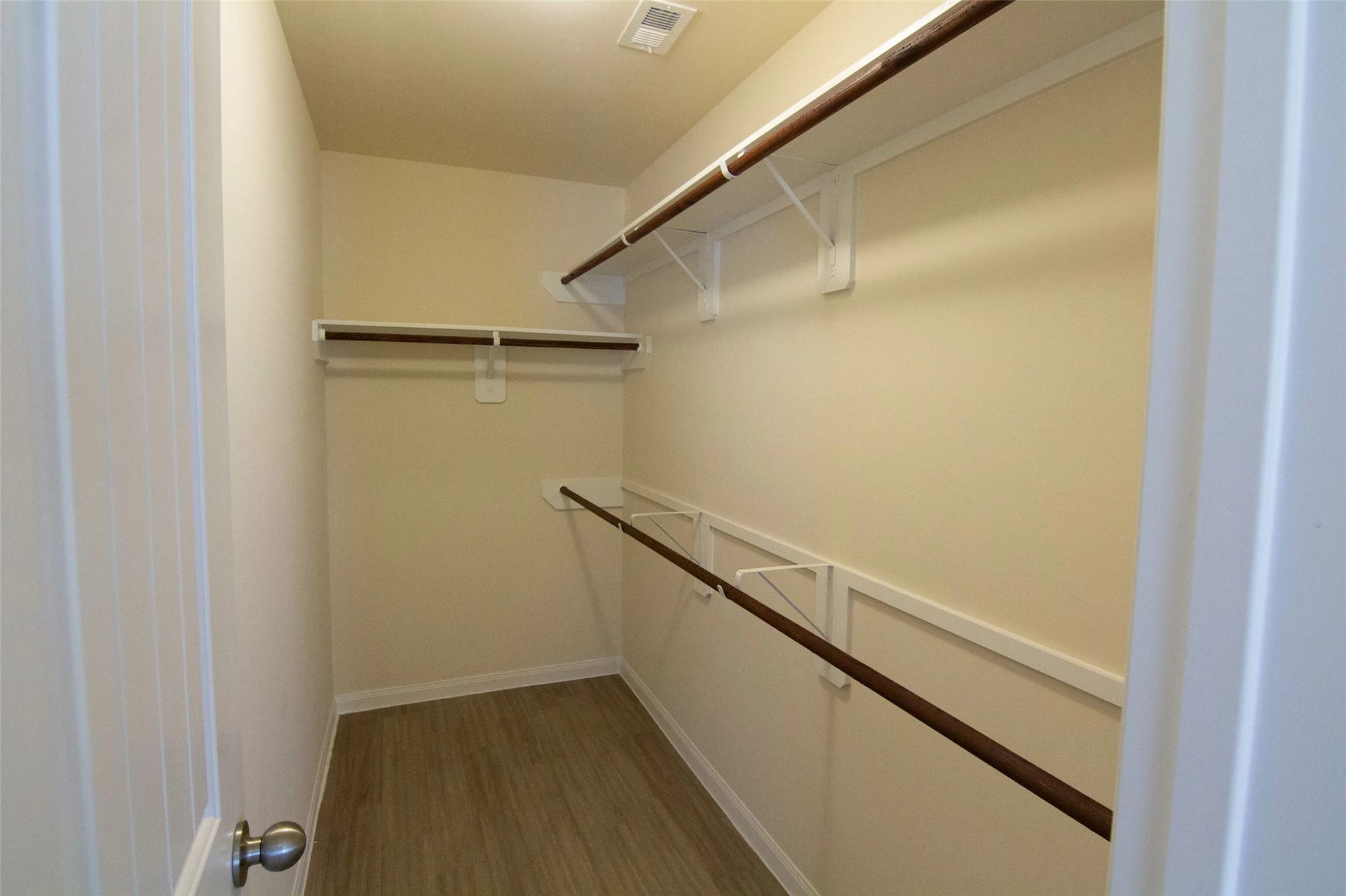Photos may be representative of the floor plan and not the exact home. Finishes, layout, and features of the actual property for lease may vary.