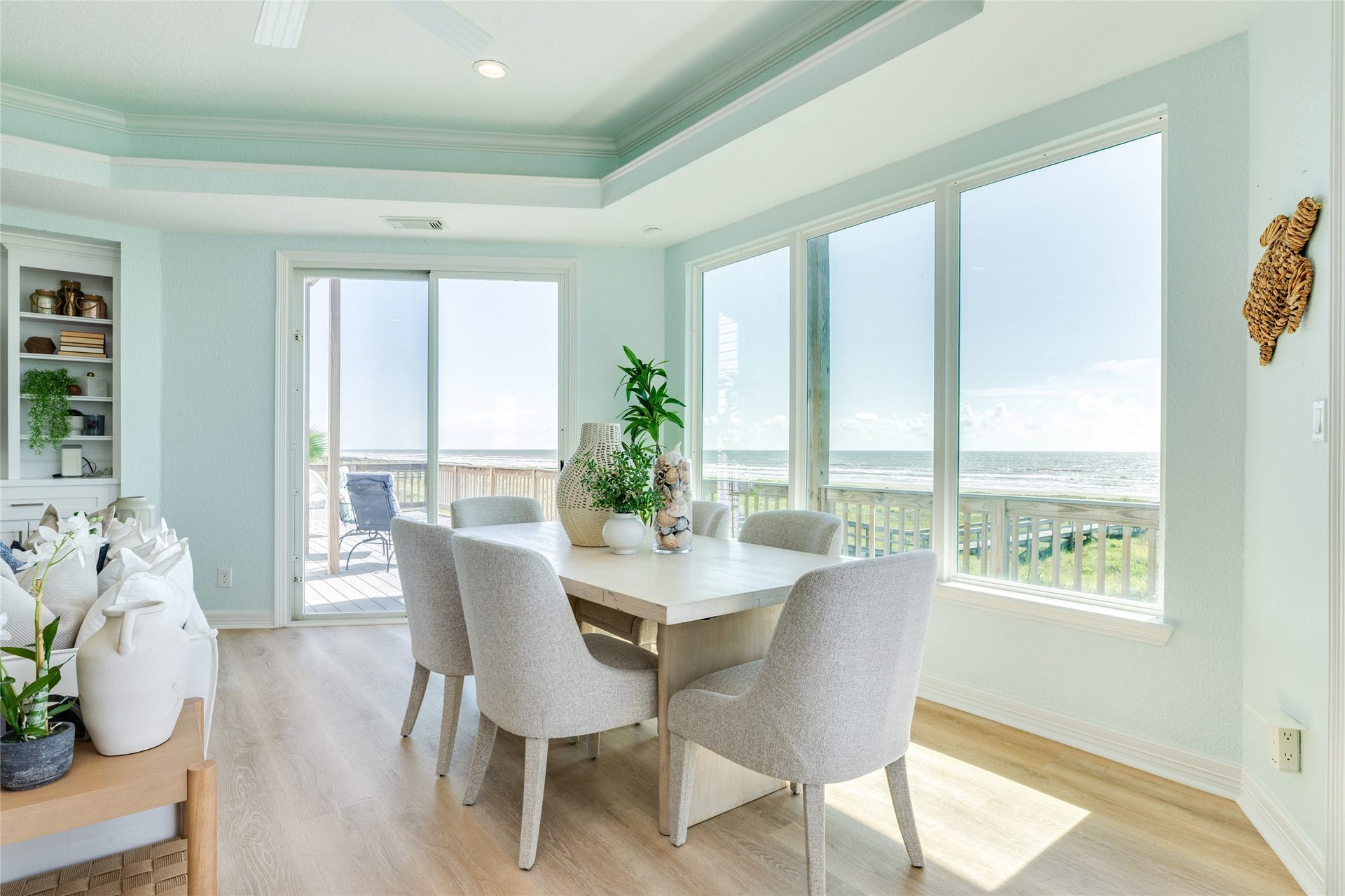 20911 W Sand Hill Drive, Galveston, TX 77554 Dining area is large enough for a table that can seat 8 - 10