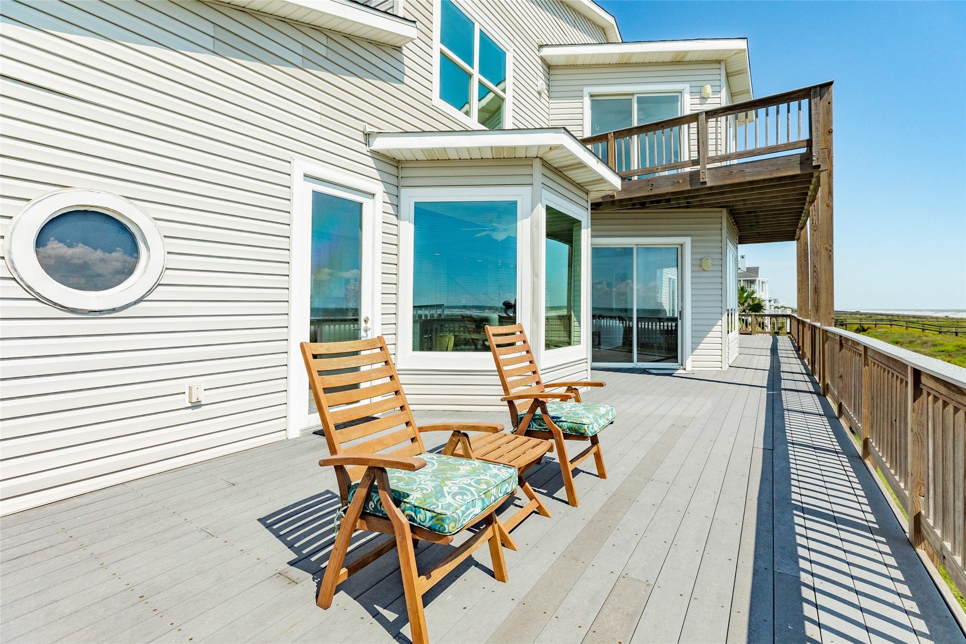 20911 W Sand Hill Drive, Galveston, TX 77554 Deck access off the kitchen
