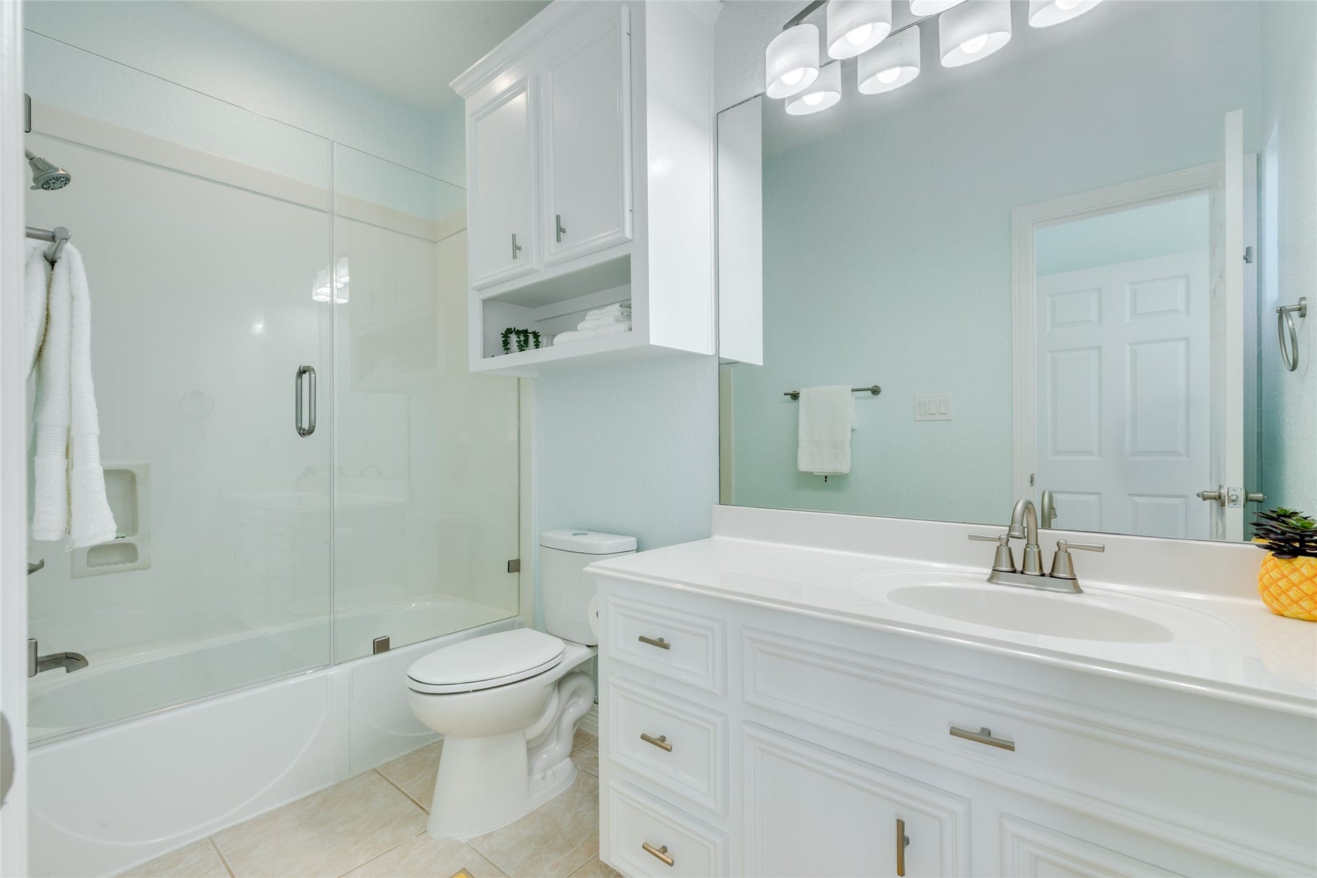 20911 W Sand Hill Drive, Galveston, TX 77554 Upstairs Bath for the 3rd Bedroom has been remodeled and has a tub with shower