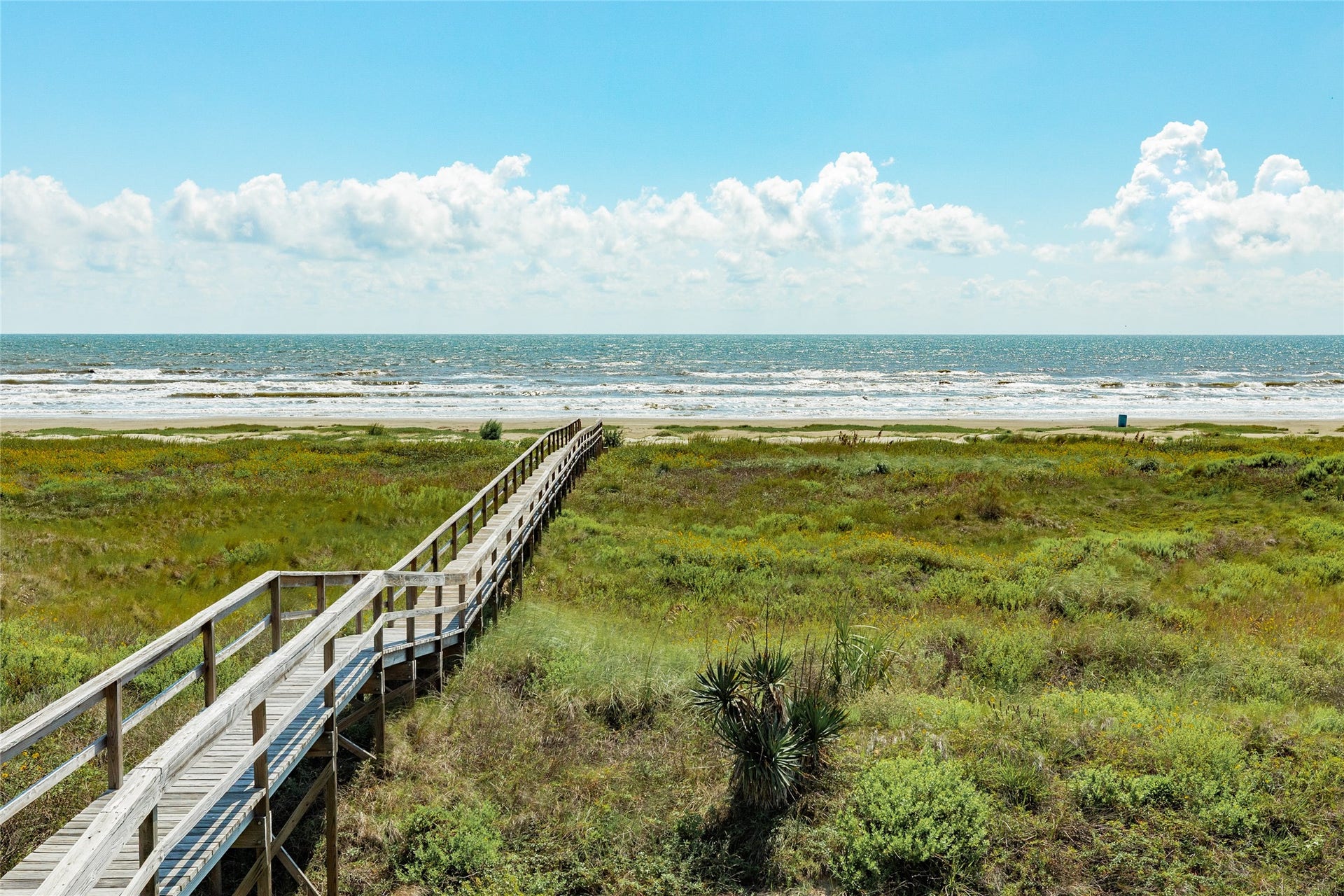 20911 W Sand Hill Drive, Galveston, TX 77554 Shared dune walkover