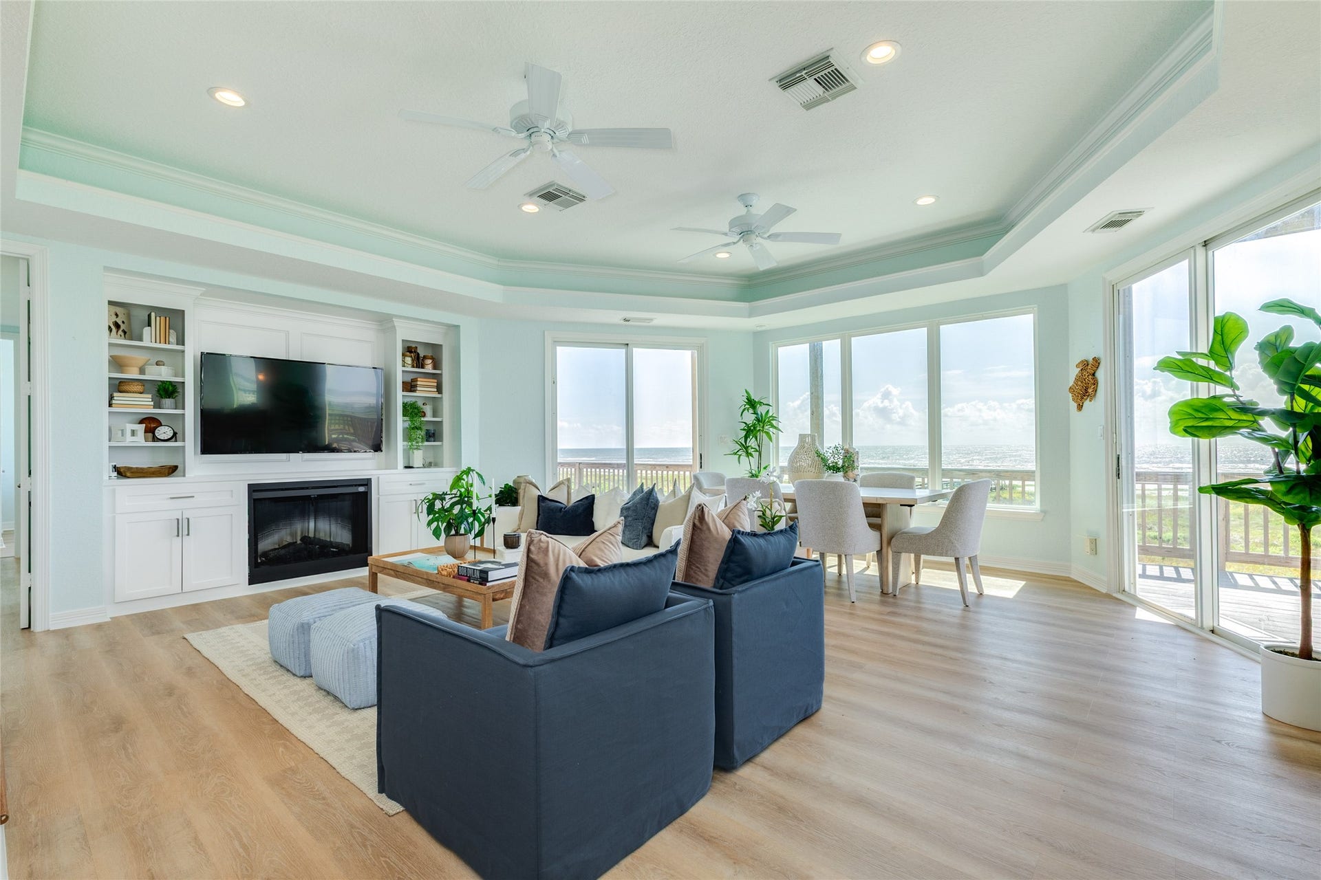 20911 W Sand Hill Drive, Galveston, TX 77554 Gorgeous Living Room with a wall of windows for amazing Gulf views