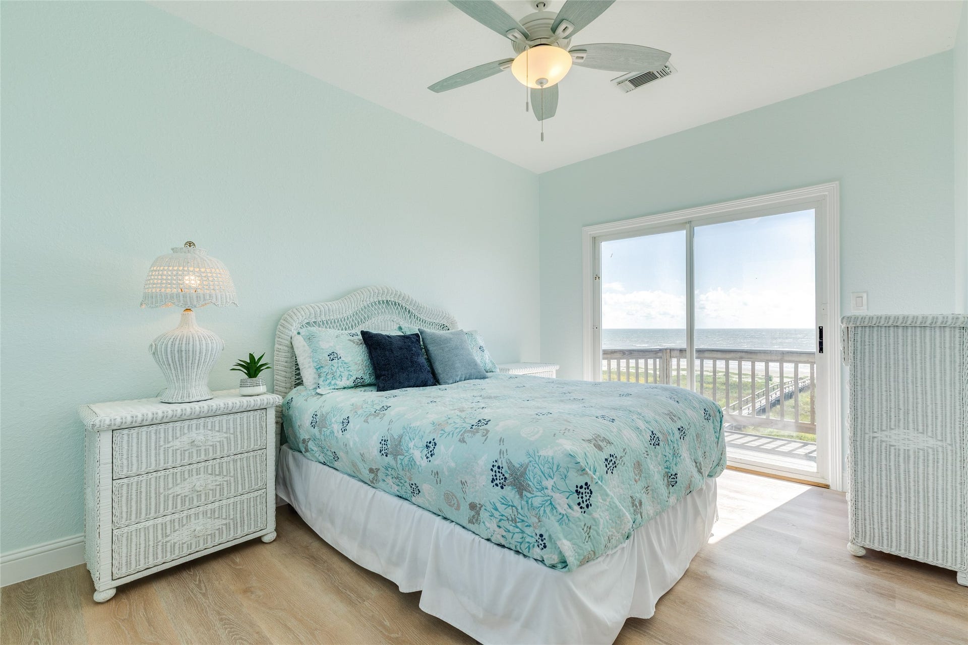 20911 W Sand Hill Drive, Galveston, TX 77554 Bedroom 3 upstairs also has deck access