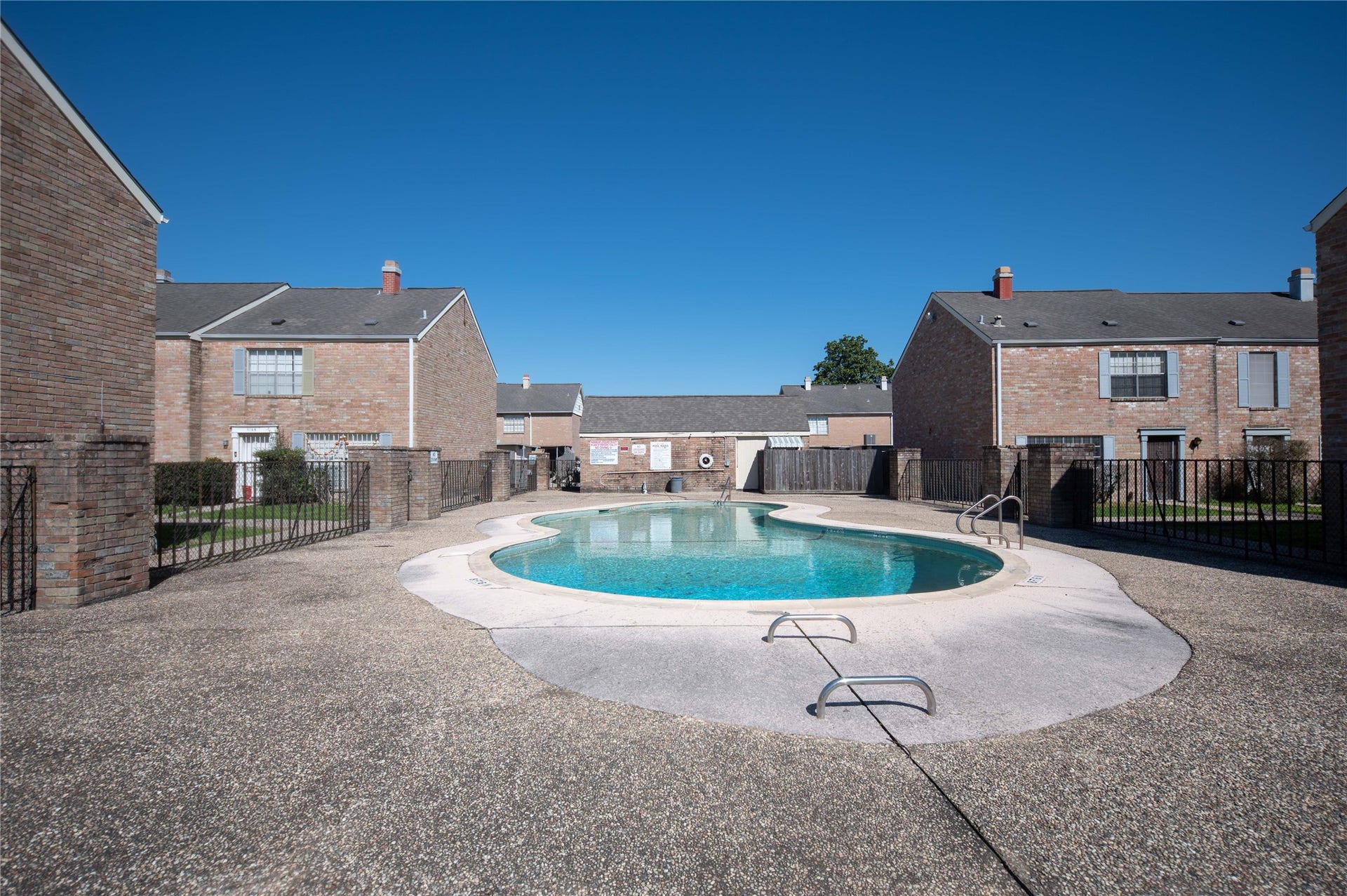 4220 Belle Park Drive, Houston, TX 77072 4220 Belle Park Drive, Houston, TX 77072
